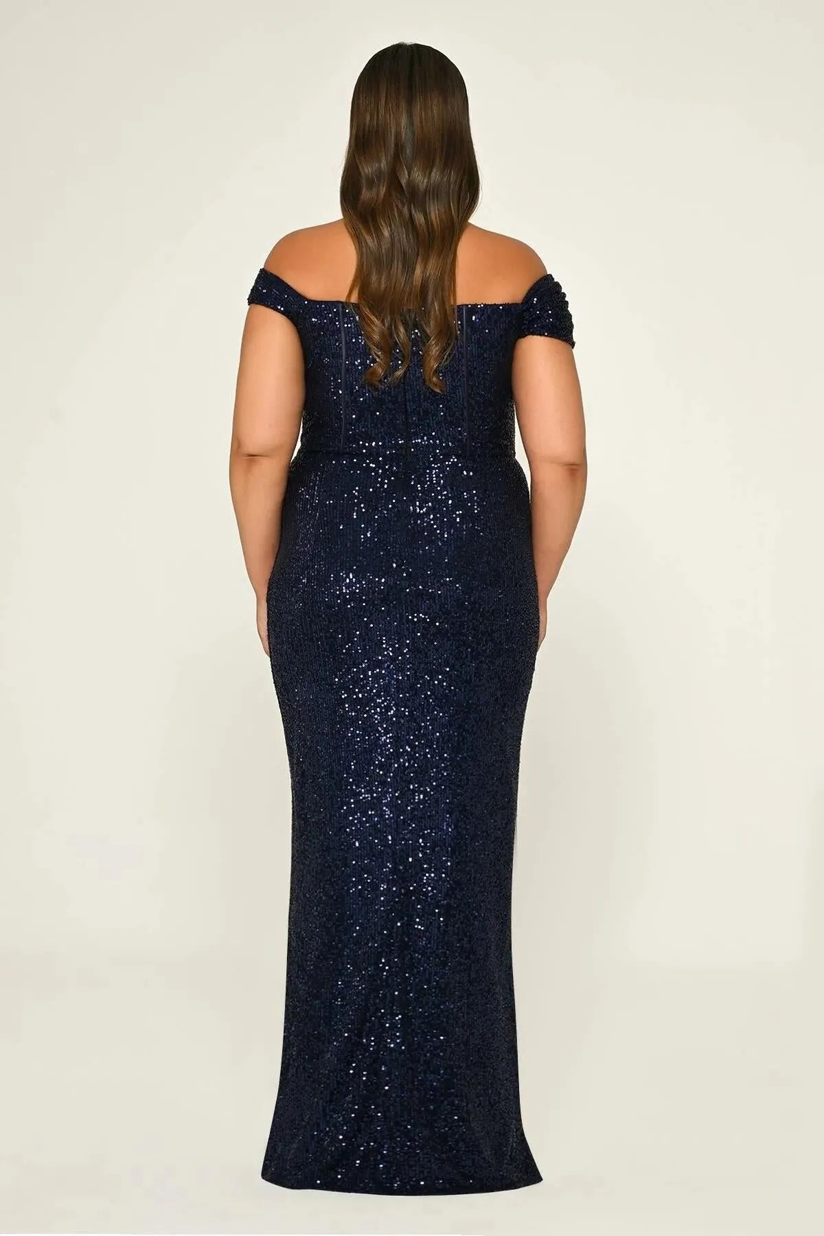 Düşük Omuz Önden Yırtmaçlı Payet Uzun Büyük Beden Abiye Elbise