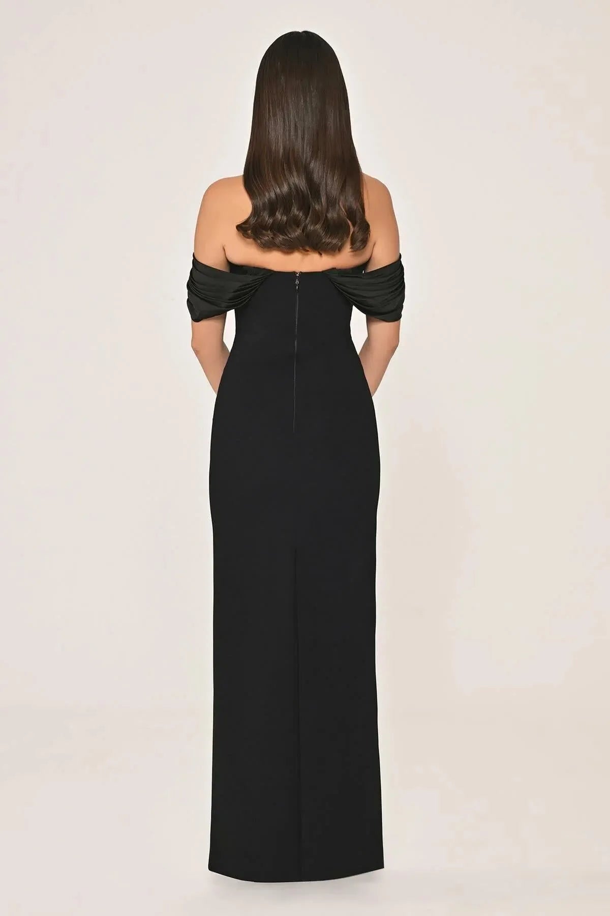 Düşük Omuz Saten Yaka Krep Uzun Abiye Elbise