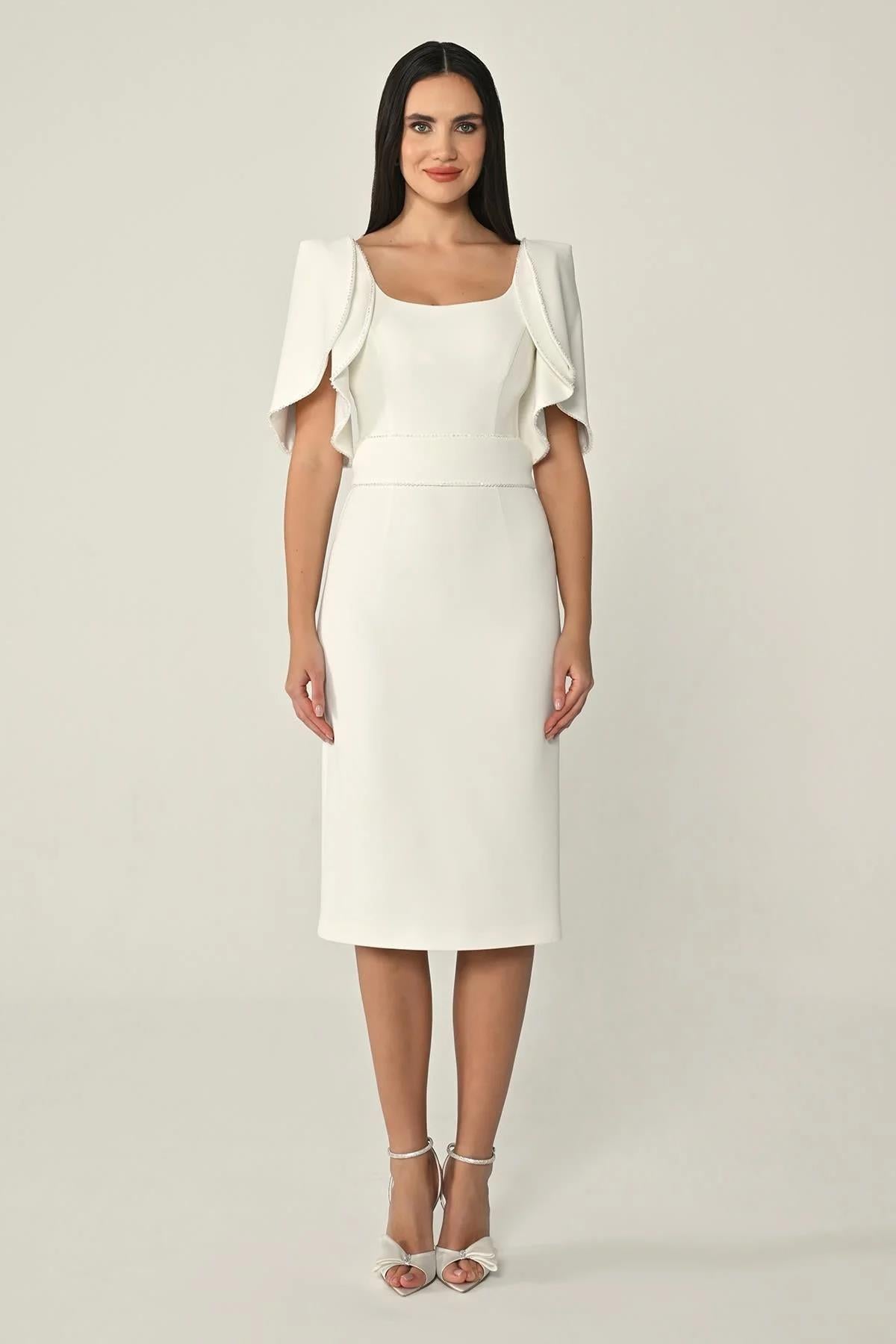 فستان سهرة متوسط الطول من الكريب الحجري المخطط بأكمام واسعة