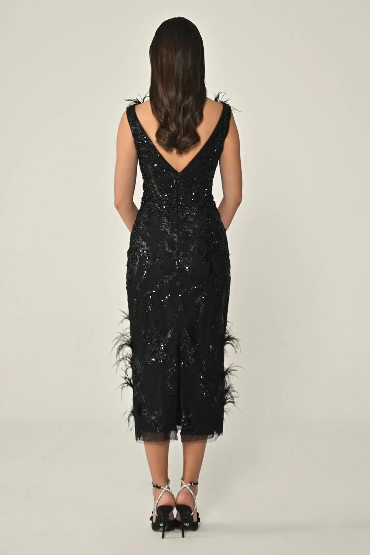 V Neck Sleeveless Pleated Sequin Midi Plus Size Evening Dress