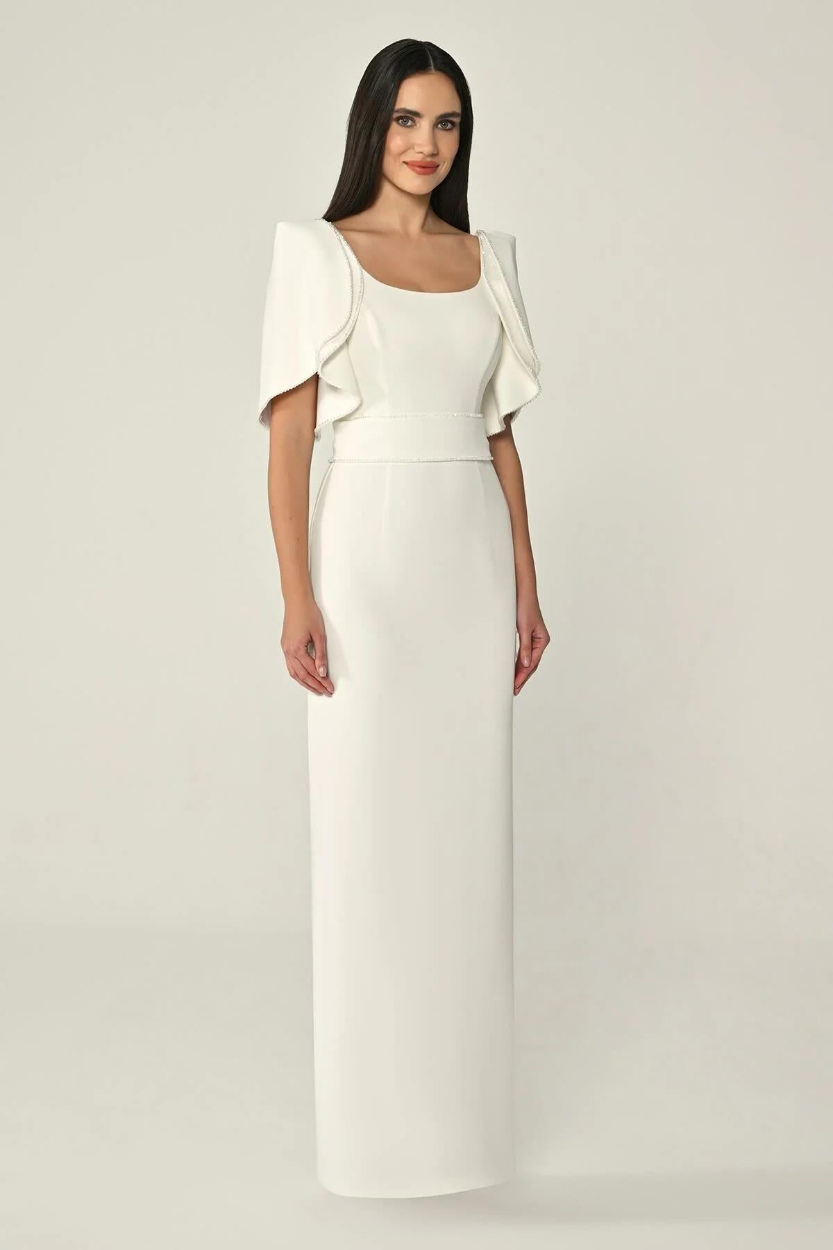 فستان سهرة طويل من الكريب الحجري المخطط بأكمام واسعة