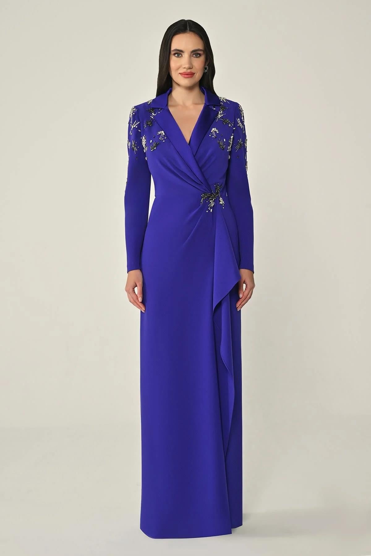 Long Sleeved Collar and Waist Accessory Long Crepe Evening Dress
