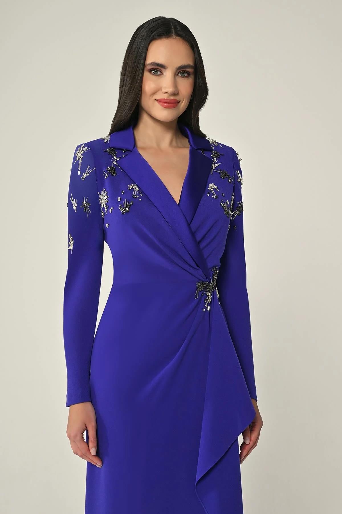 Long Sleeved Collar and Waist Accessory Long Crepe Evening Dress