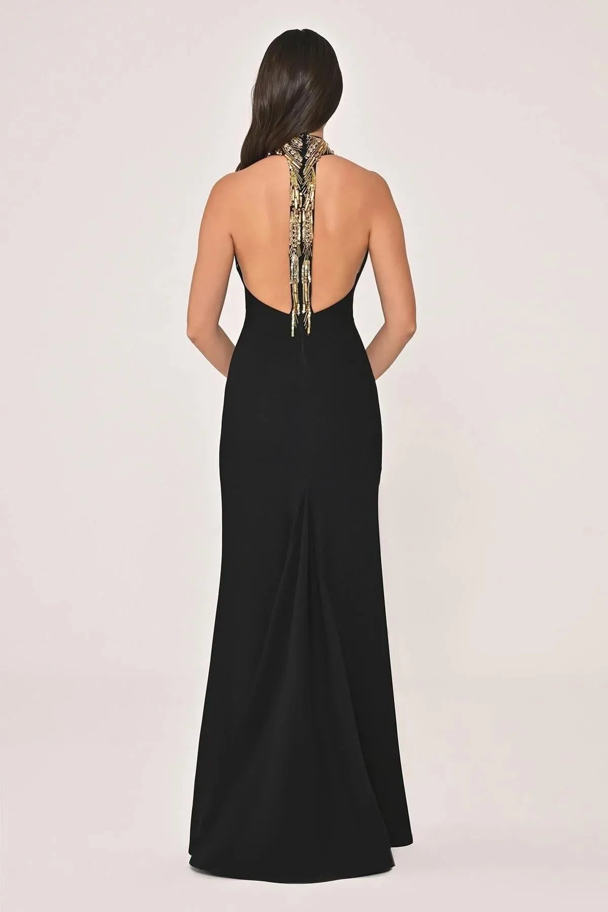 Halter Yaka Üstü ve Sırt Aksesuarlı Krep Abiye Uzun Elbise