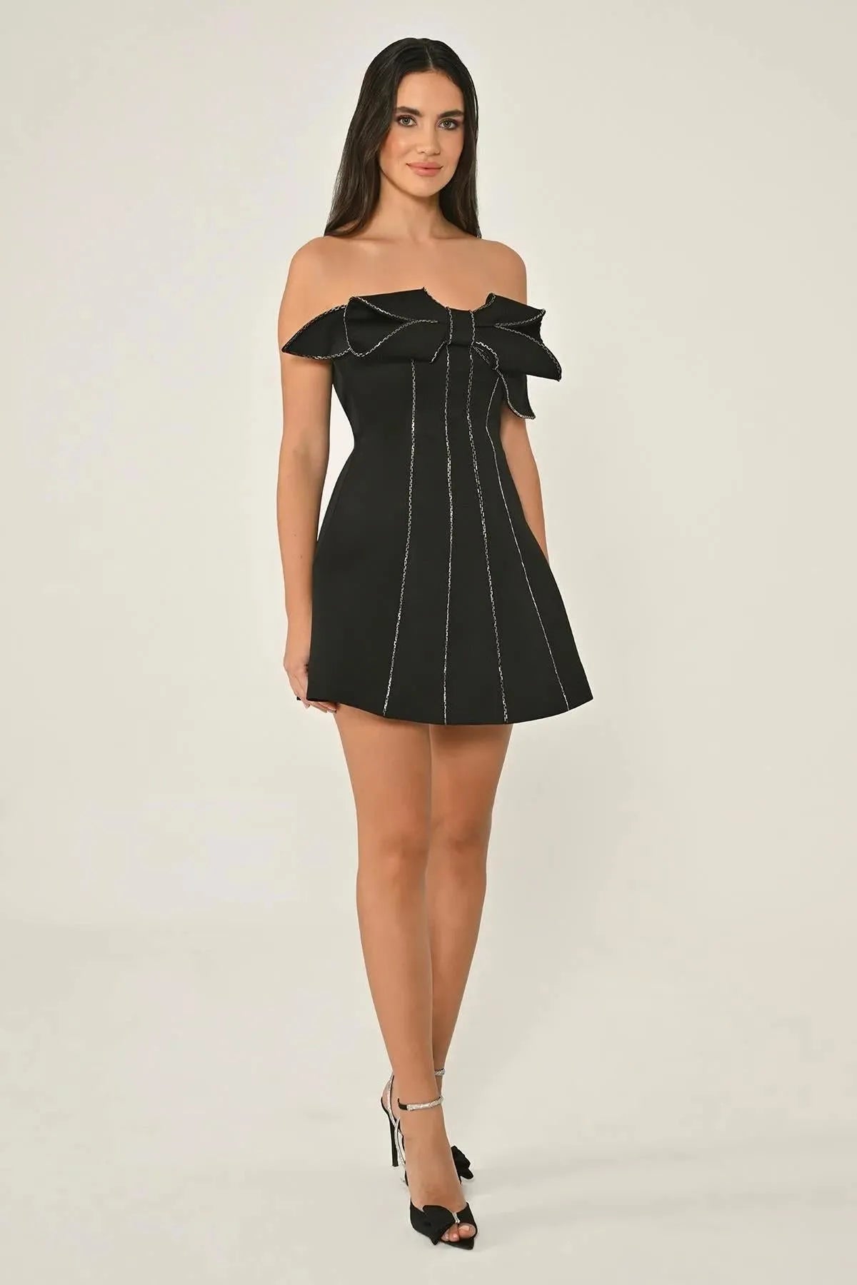 Straplez Üstü Fiyonk Saten Mini Abiye Elbise