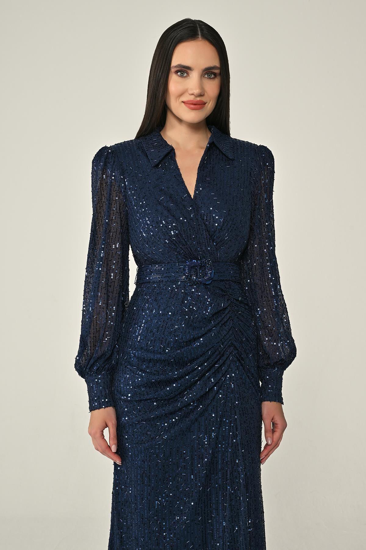 فستان سهرة طويل بحزام وأكمام طويلة وياقة ومقاس كبير