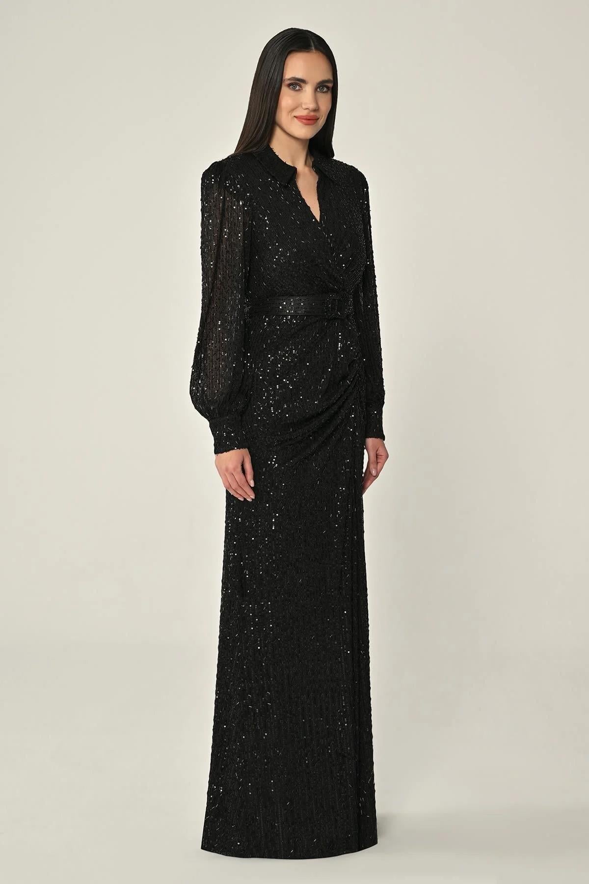 فستان سهرة طويل بحزام وأكمام طويلة وياقة ومقاس كبير