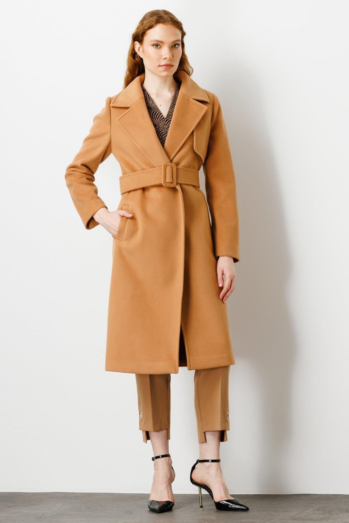 Beli Kemerli Kadın Kaban - Eser Giyim