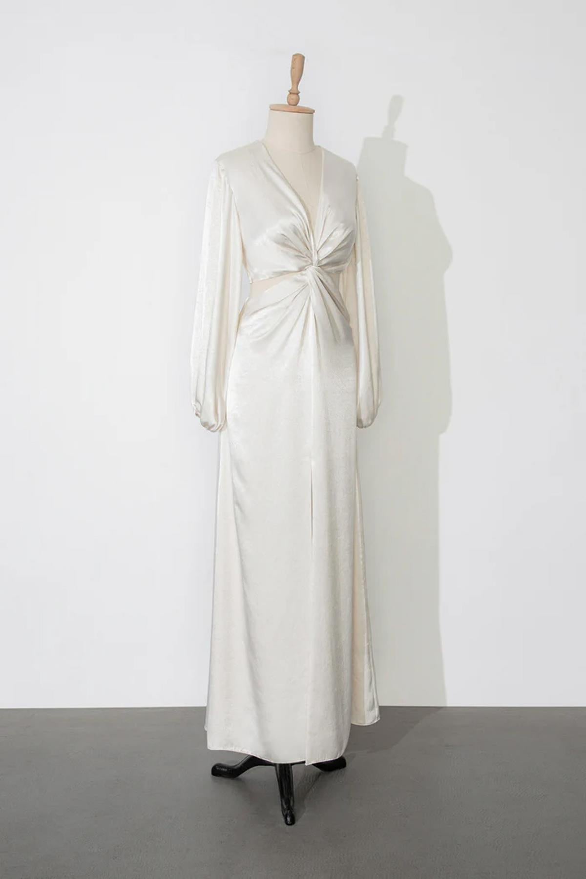 Pencereli Düğüm Detaylı Saten Uzun Elbise