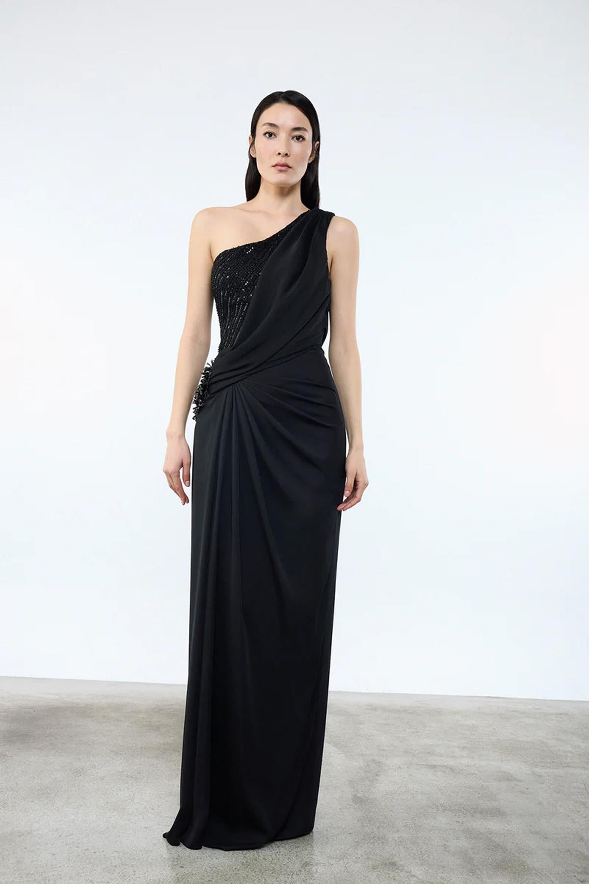 Drapeli Tek Omuz Payetli Yırtmaçlı Abiye Elbise