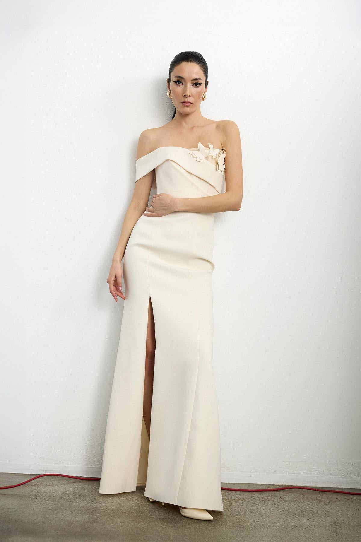 One Shoulder and Slit Detailed Butterfly Applique Evening Dress