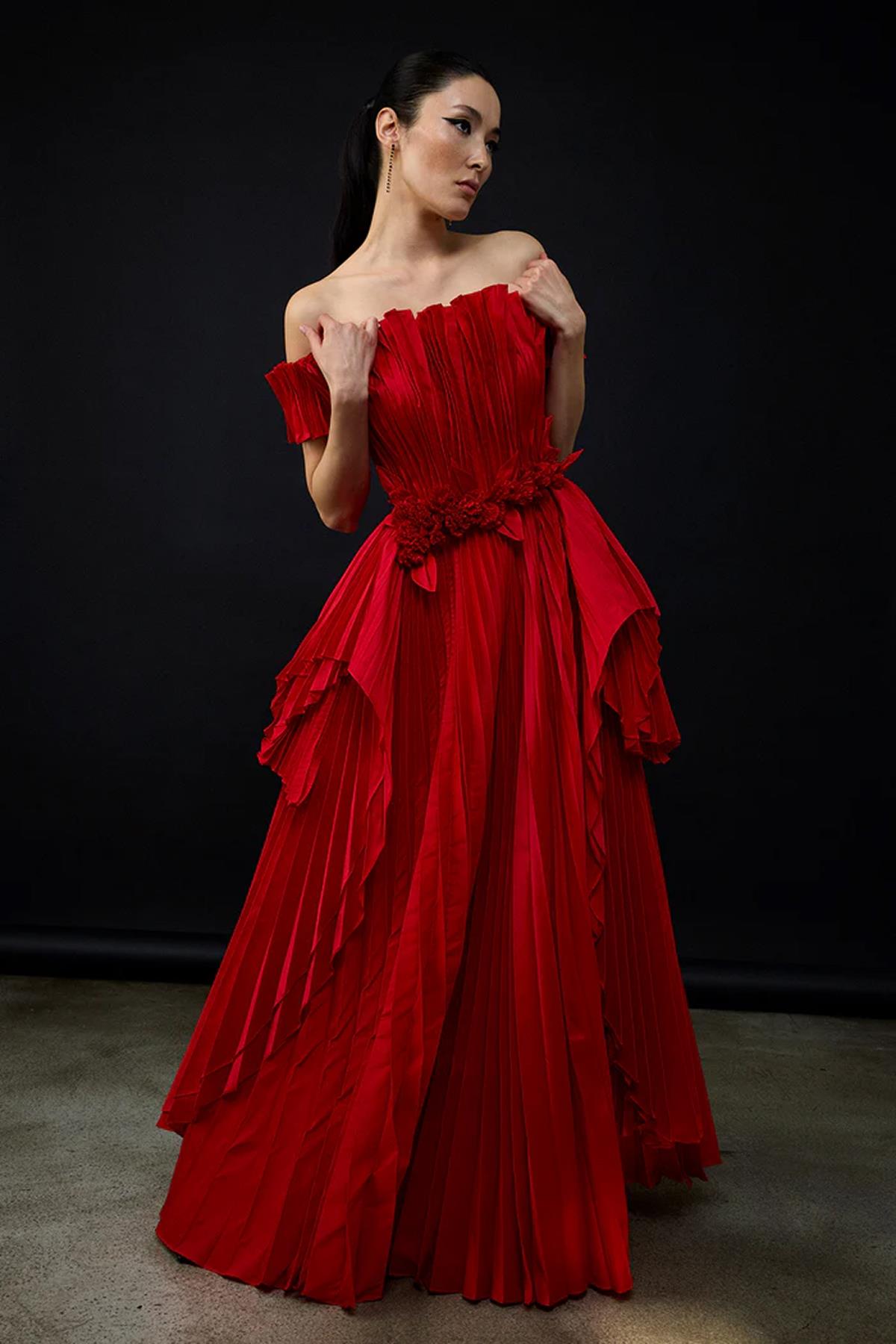 Pileli Straplez Prenses Kesim Abiye