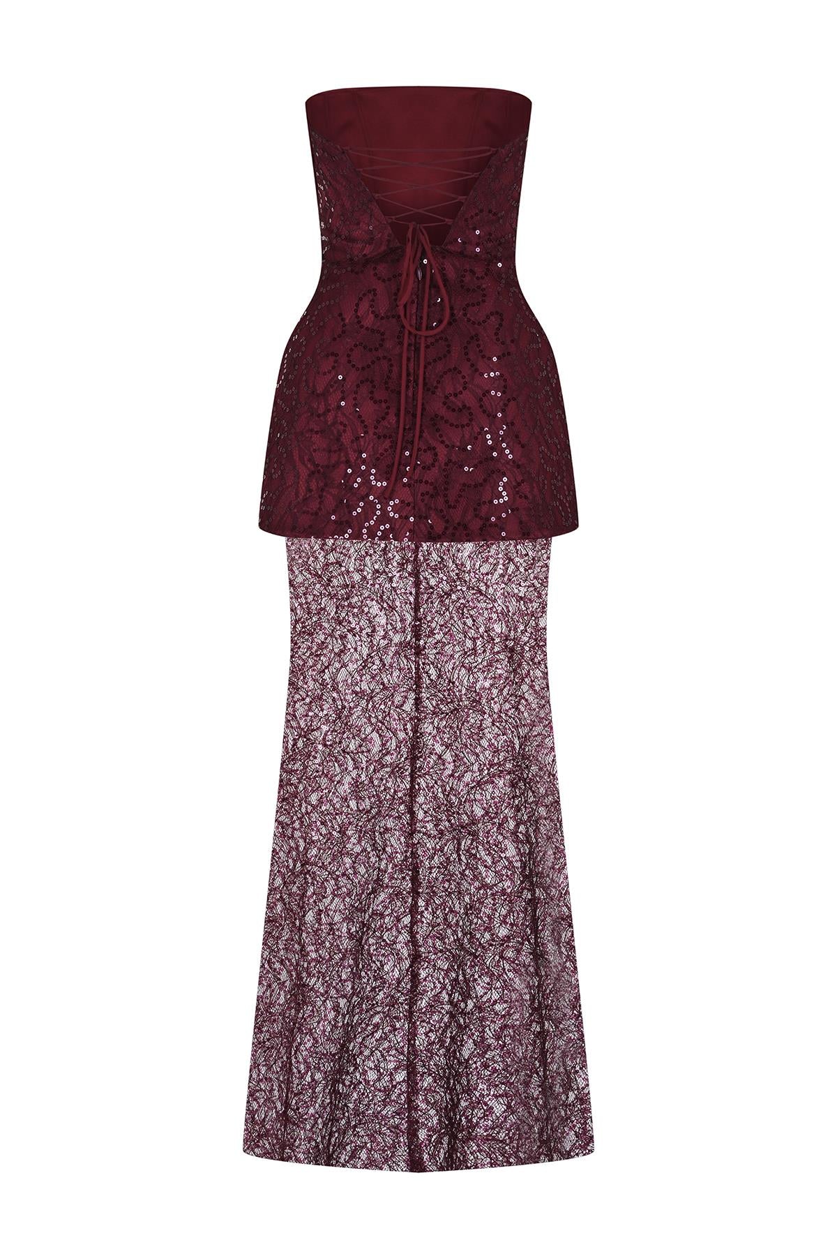 فستان سهرة بدون حمالات مزين بالأحجار والترتر