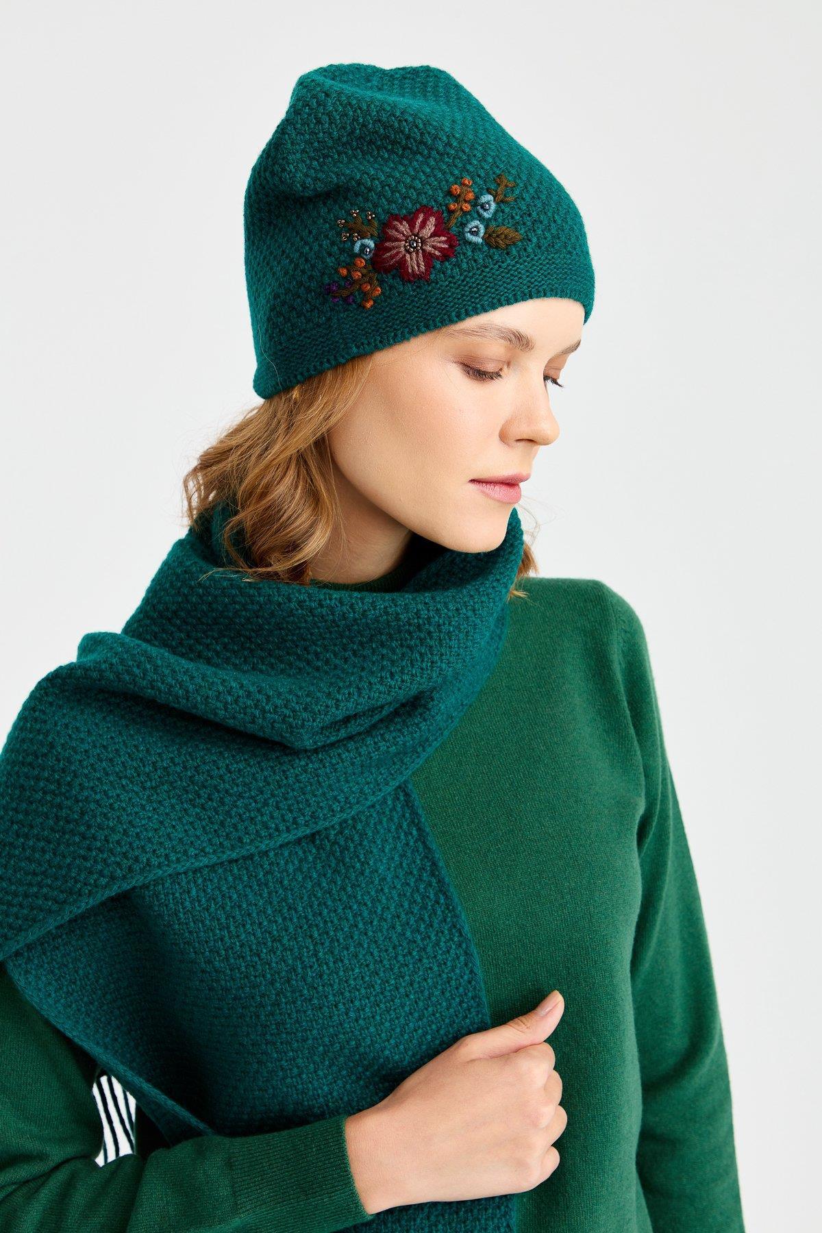 Çiçek Desenli Yün Bere - Eser Giyim