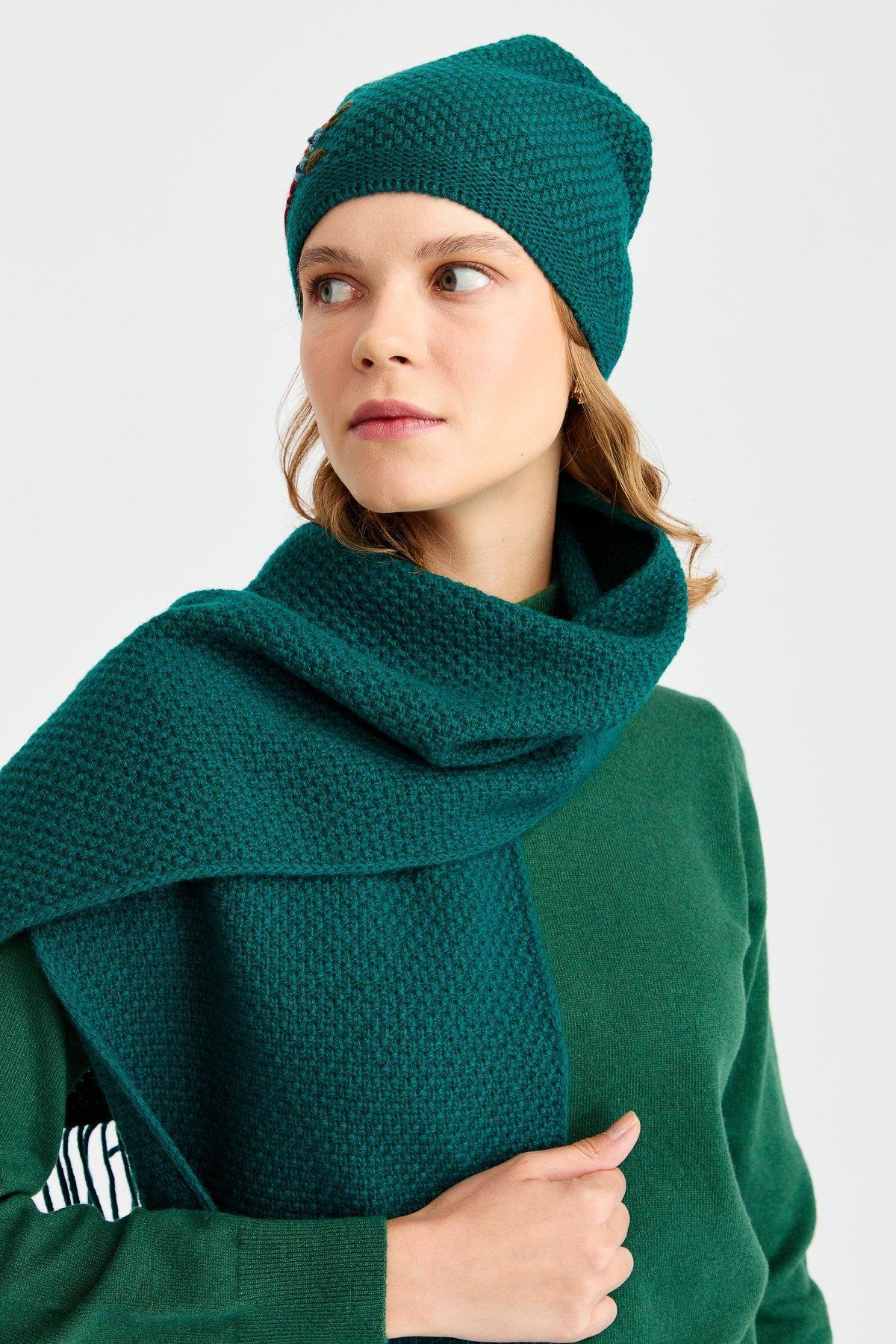 Çiçek Desenli Yün Bere - Eser Giyim