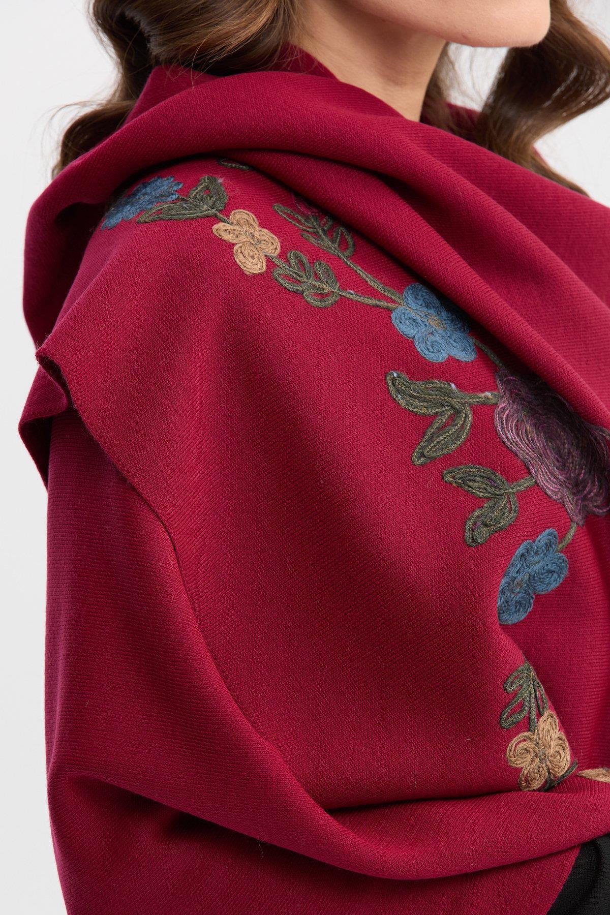 Çiçek Nakışlı Büyük Kadın Şal - Eser Giyim