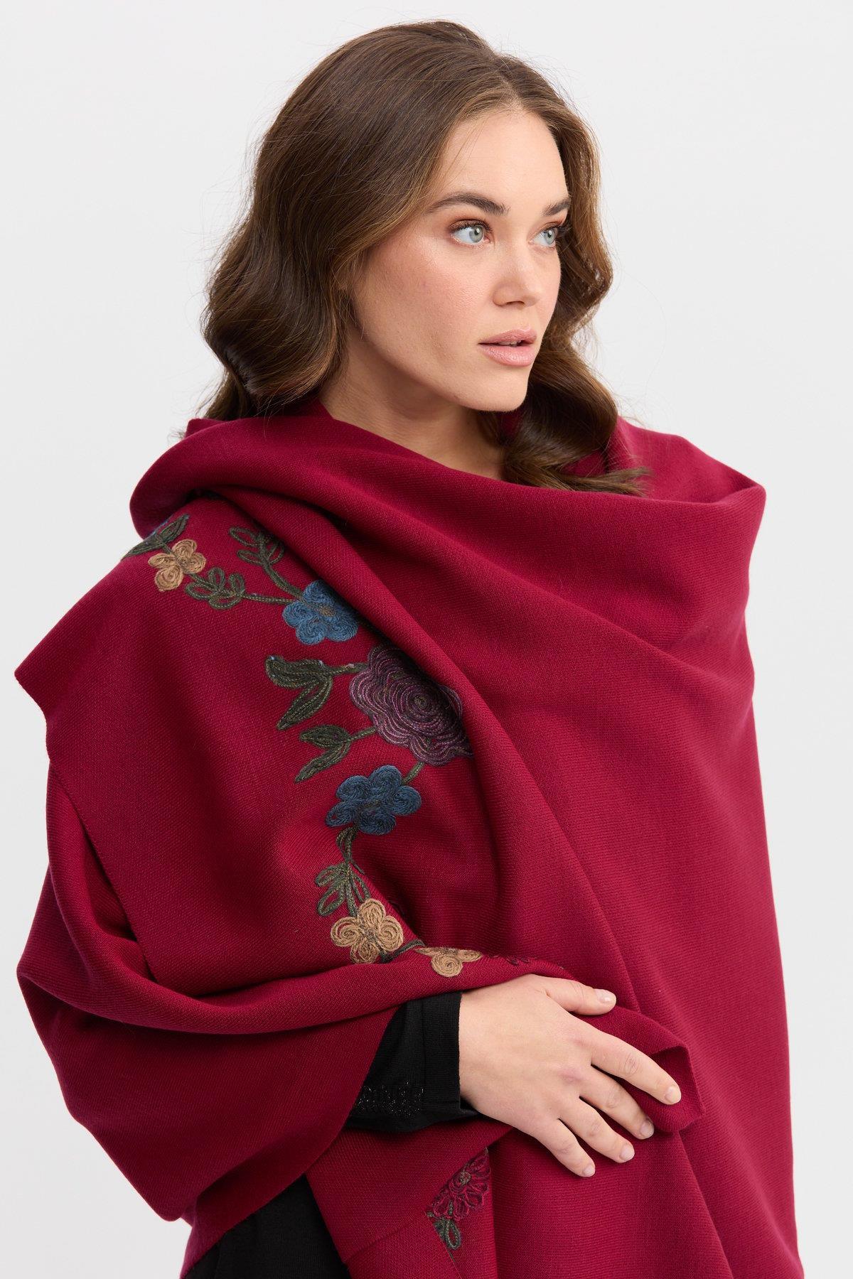 Çiçek Nakışlı Büyük Kadın Şal - Eser Giyim