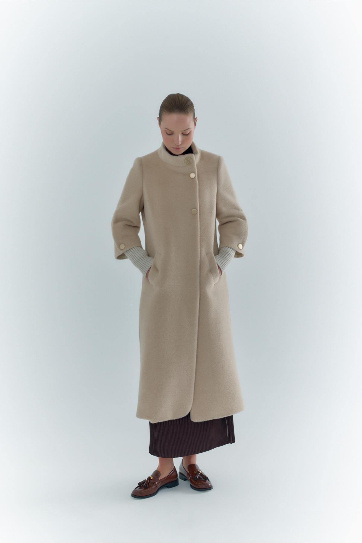 Çıtçıt Kapamalı Kolu Ribanalı Kaşe Kadın Kaban - Eser Giyim