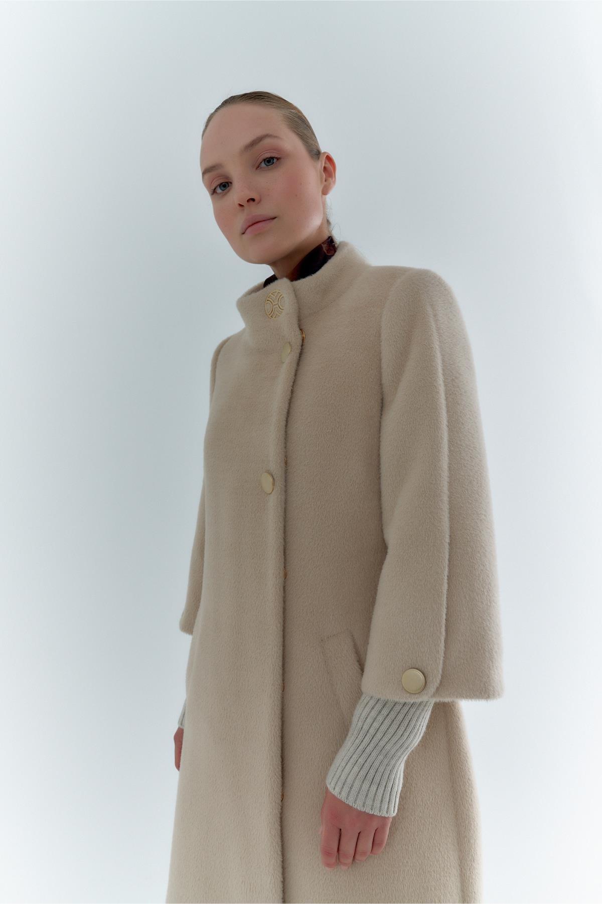 Çıtçıt Kapamalı Kolu Ribanalı Kaşe Kadın Kaban - Eser Giyim