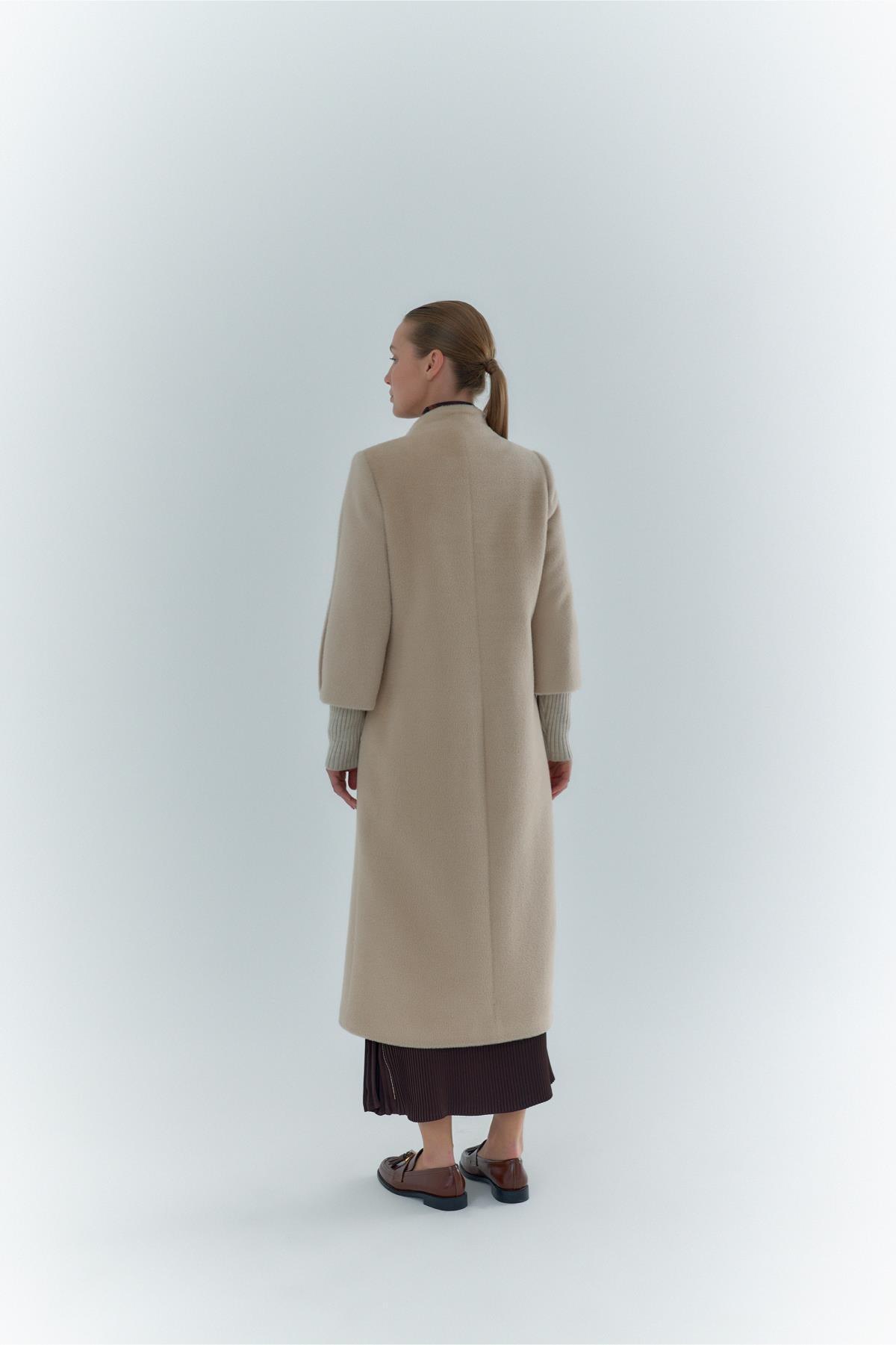 Çıtçıt Kapamalı Kolu Ribanalı Kaşe Kadın Kaban - Eser Giyim