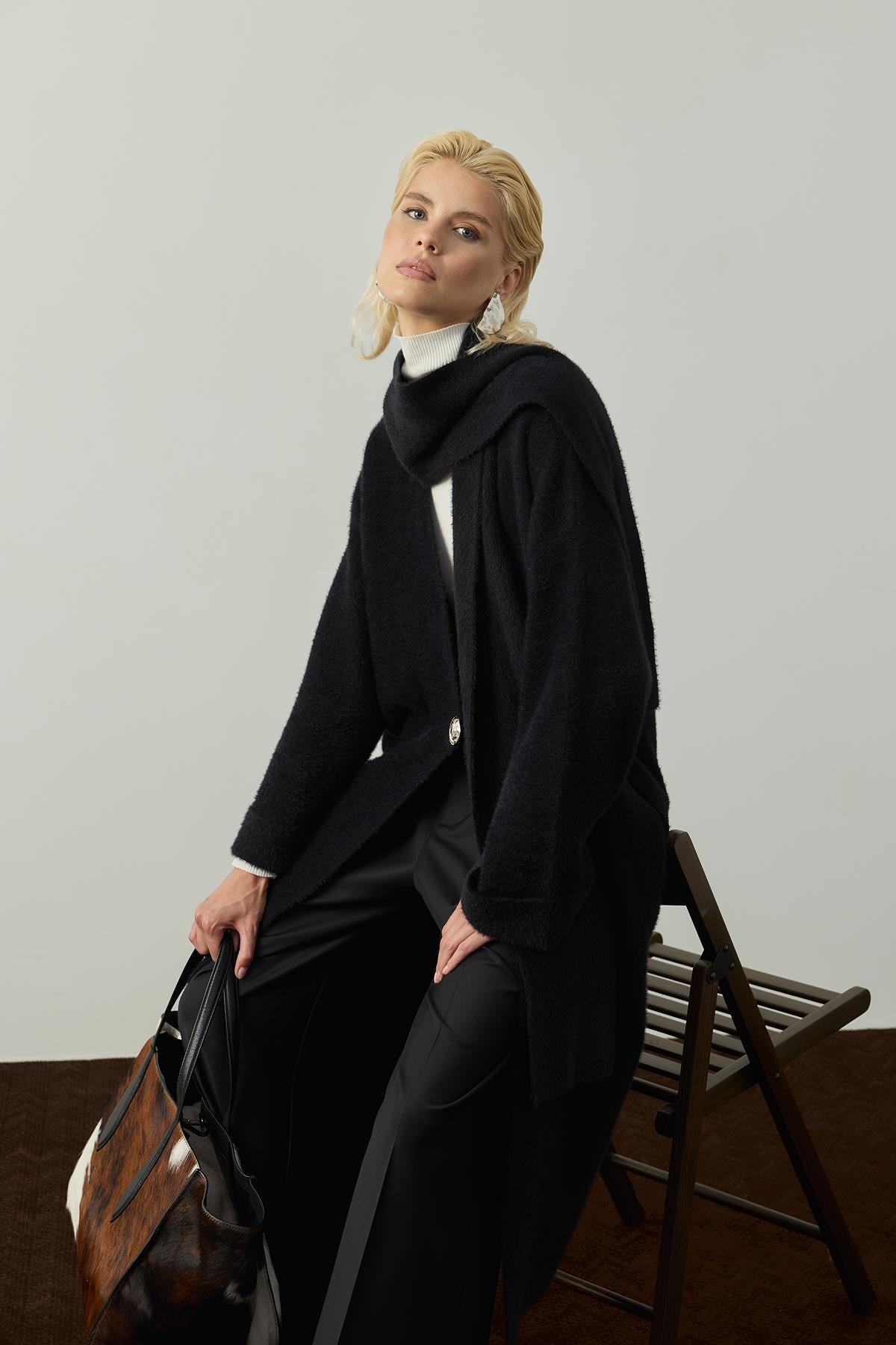 Şal Detaylı Tek Düğmeli Kap