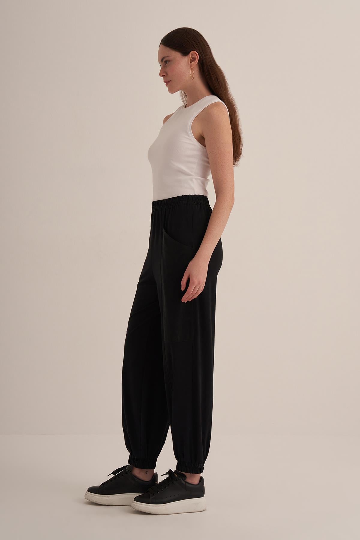 بنطلون كوبرو بتفاصيل حجرية