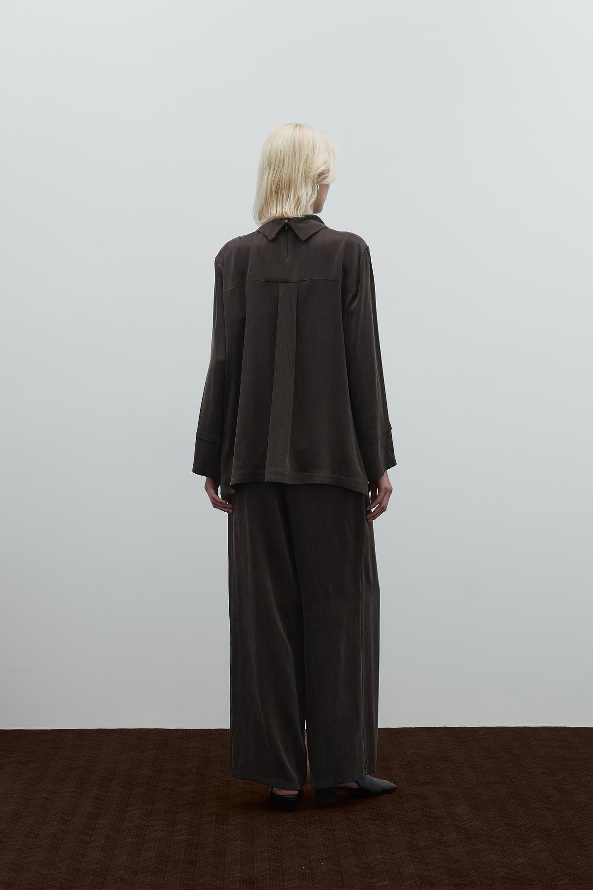 Yaka Ve Yan Aksesuar Detaylı Cupro Tunik