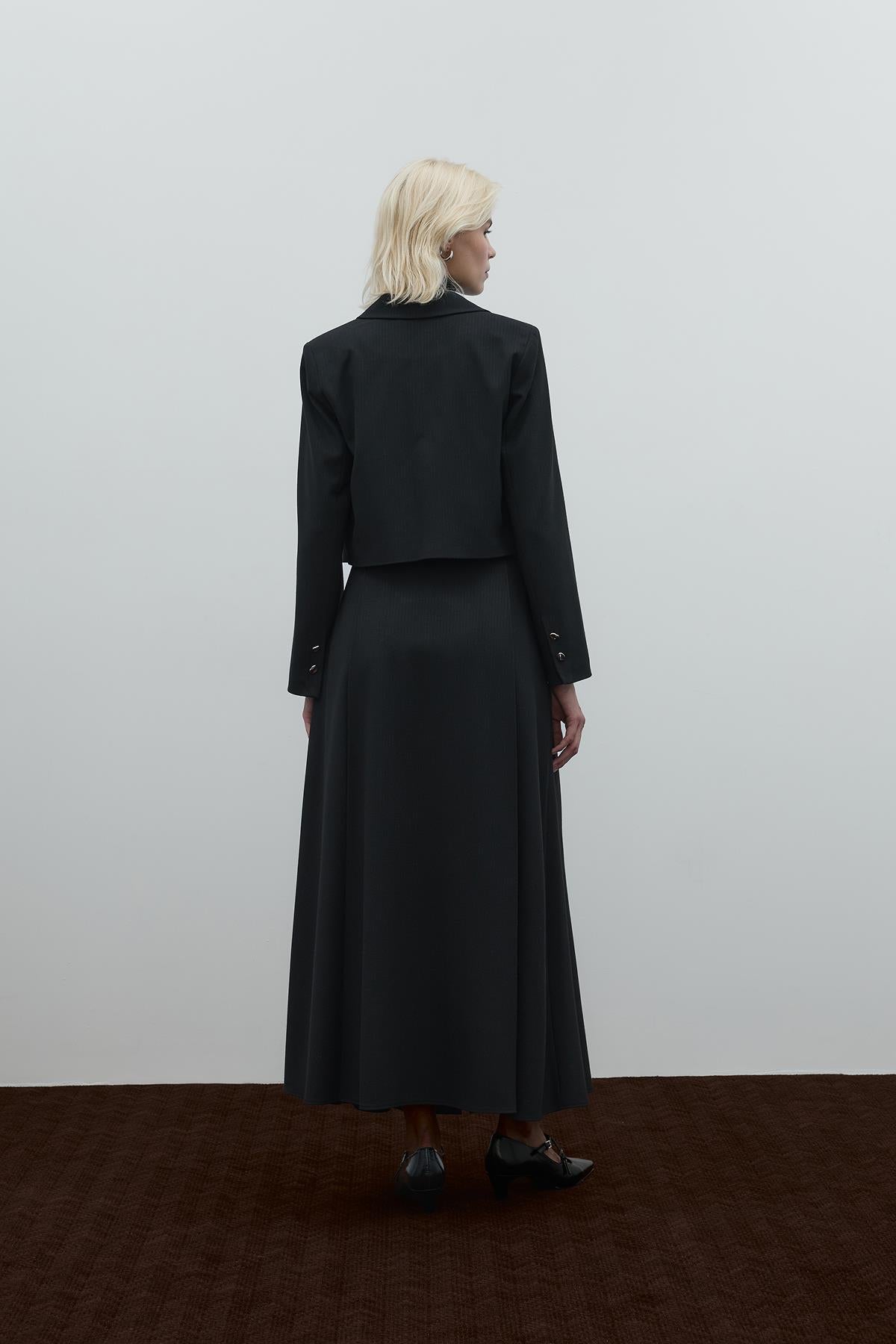 Tek Düğmeli Simli Kısa Ceket