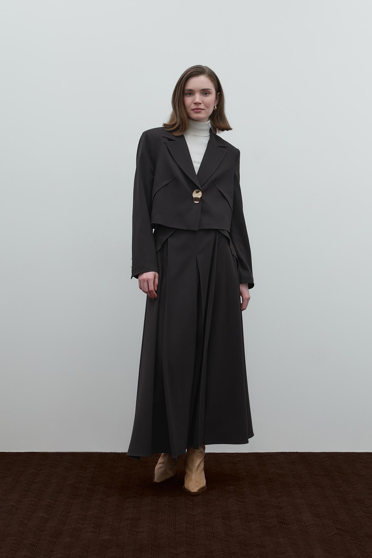 Tek Düğmeli Simli Kısa Ceket