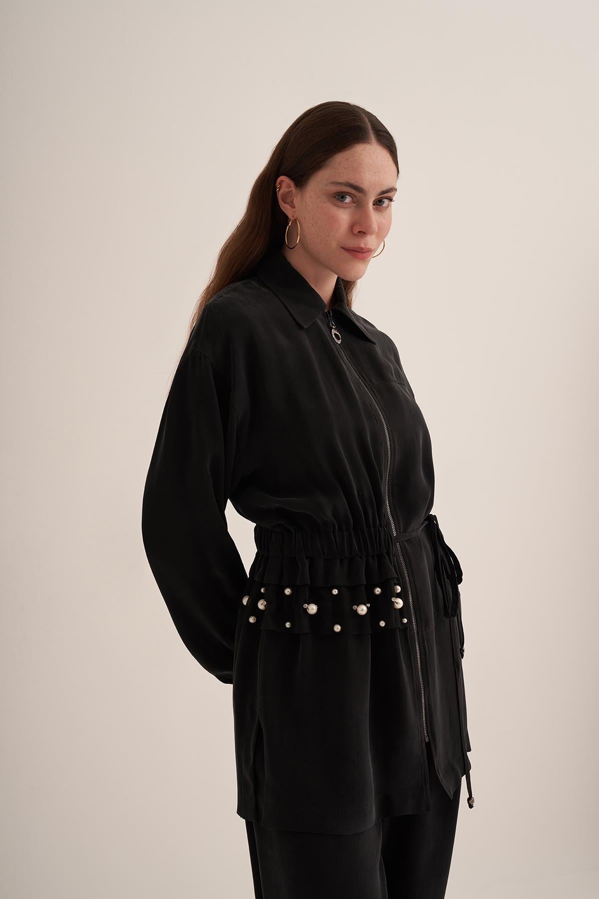 Bel İnci Detaylı Önden Fermuarlı Cupro Bluz