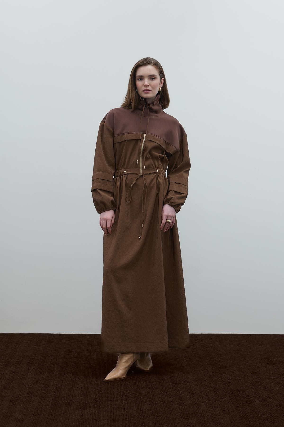 Fermuar Detaylı Bel Büzgülü Paraşüt Elbise