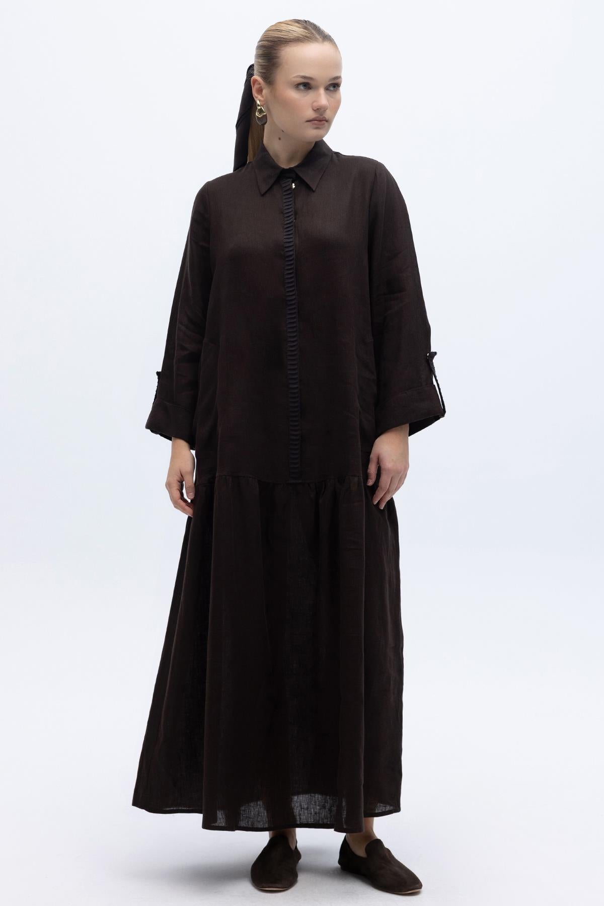 Linen Dress with Shirt Collar Holding Detail