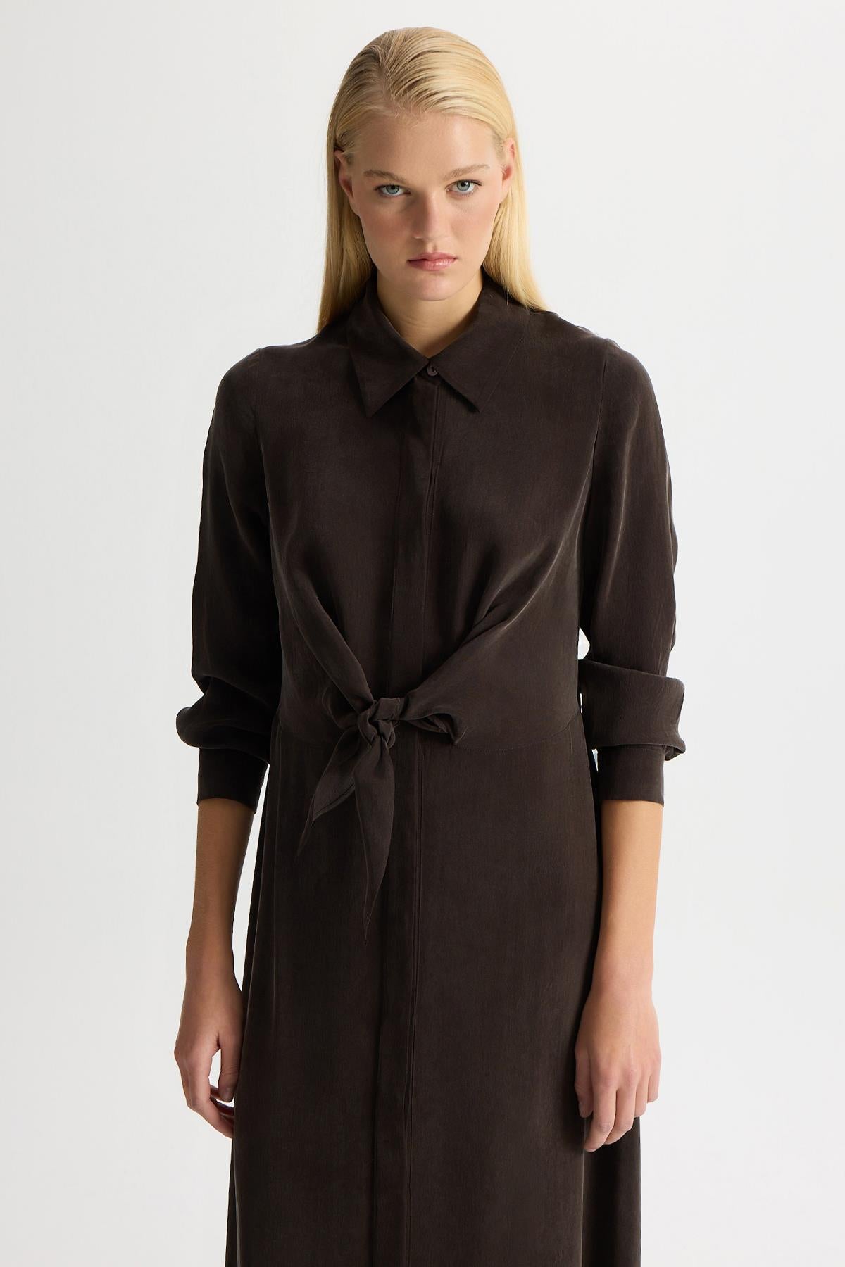 Ön Kısmı Bağlama Detaylı Cupro Elbise