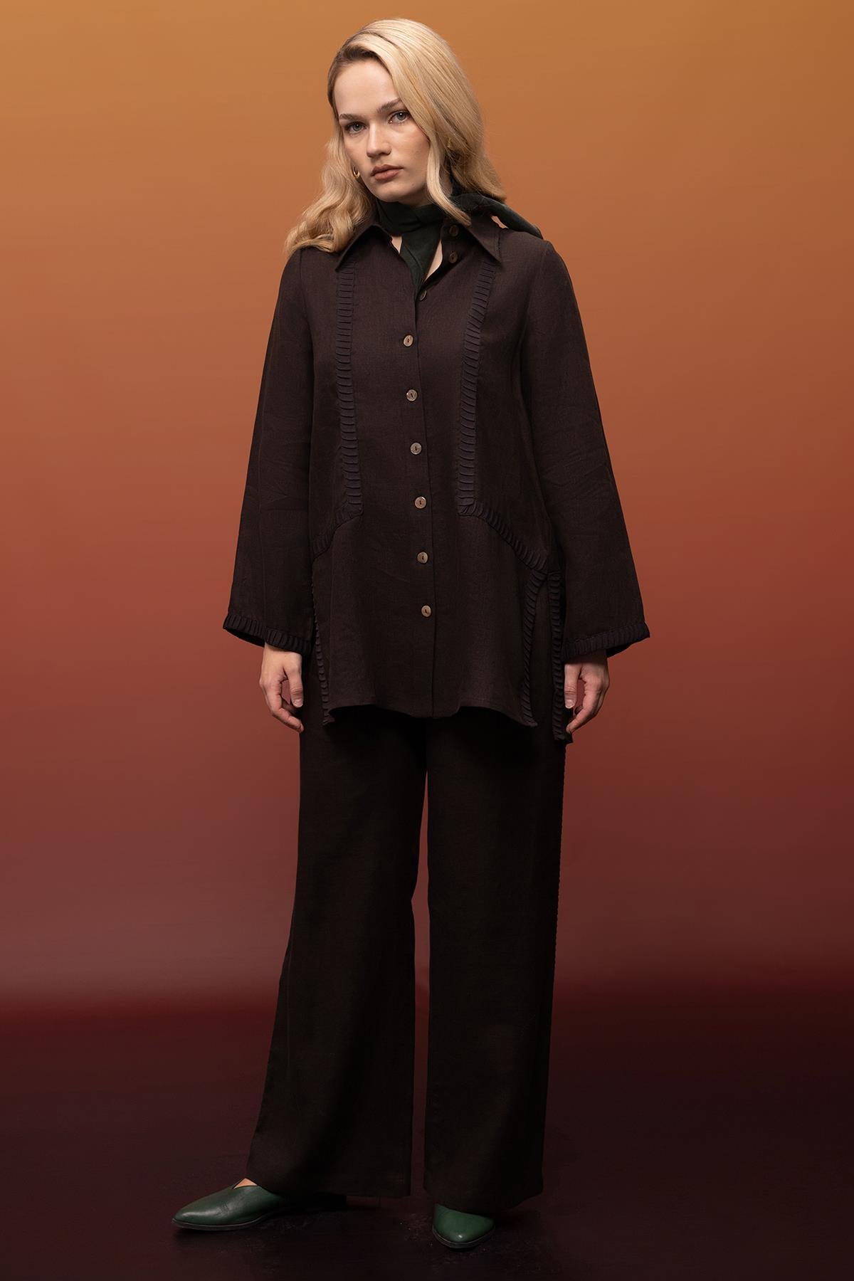 Wide-Leg Linen Trousers with Tuck Details