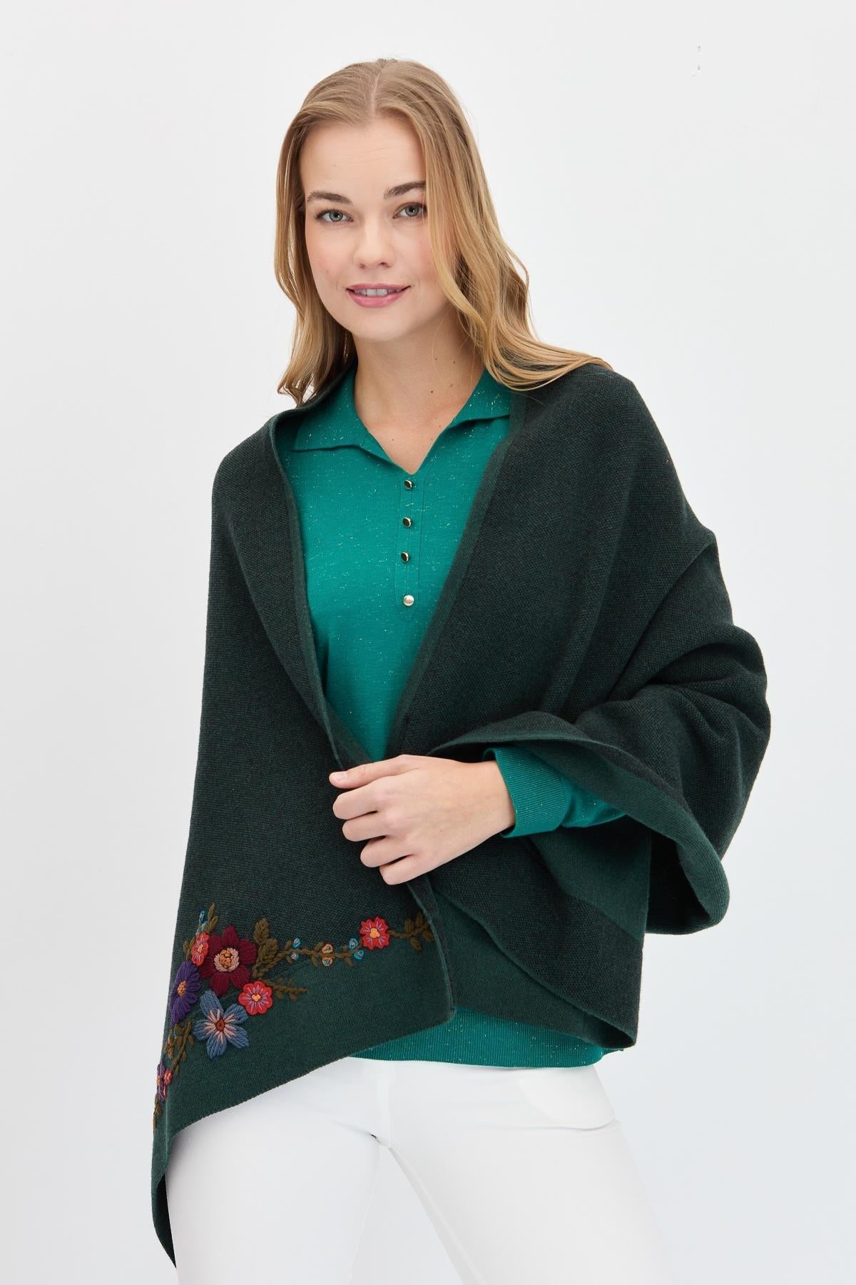 Çiçek İşlemeli Triko Şal