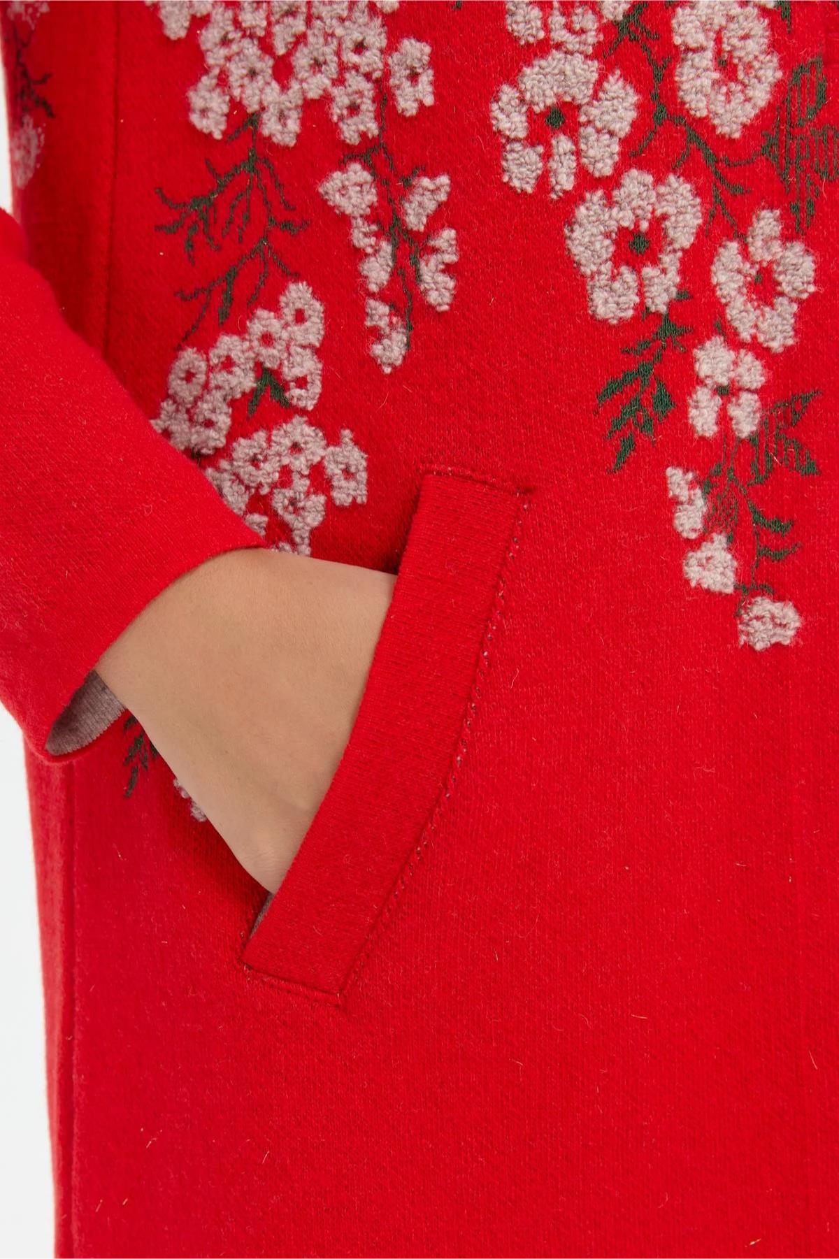 Dik Yaka Pıtırcık Çiçekli Uzun Yün Kaban