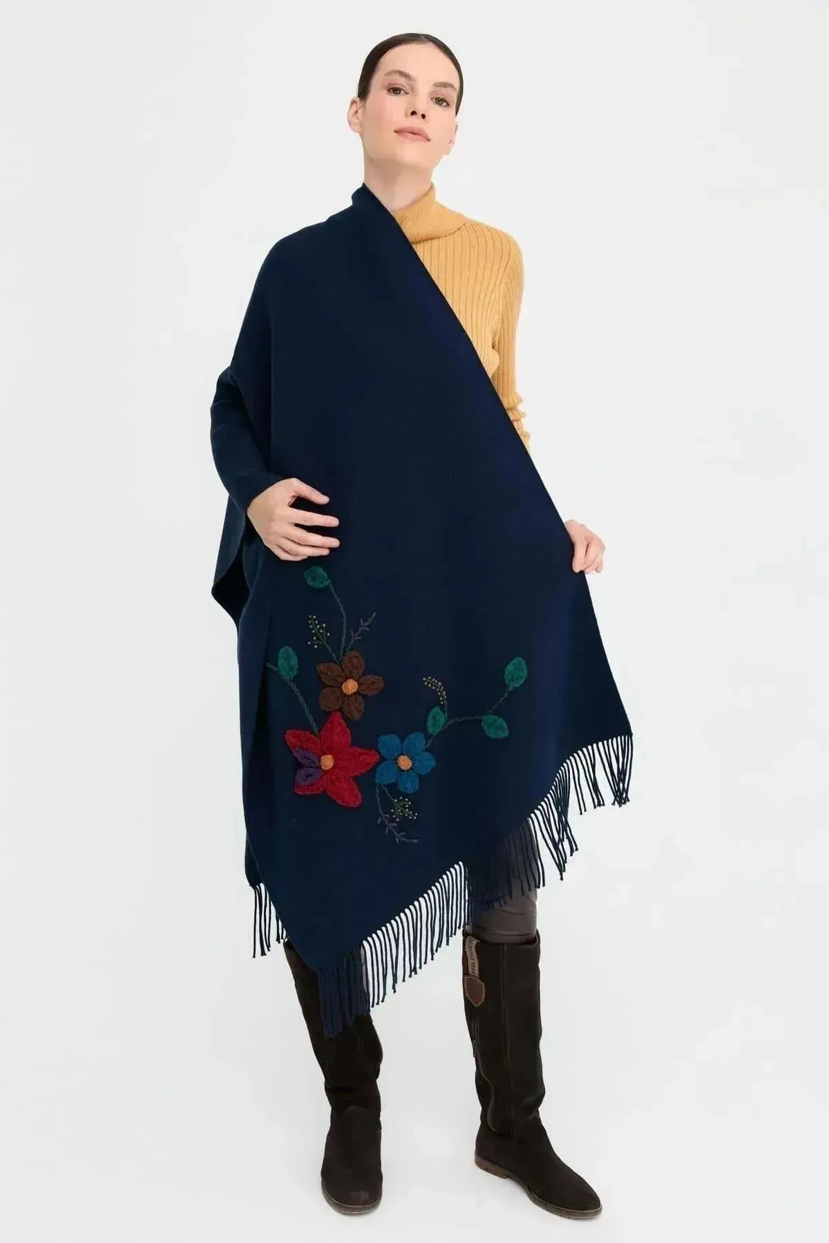 Women's Knitted Flower Embroidered Tassel Shawl