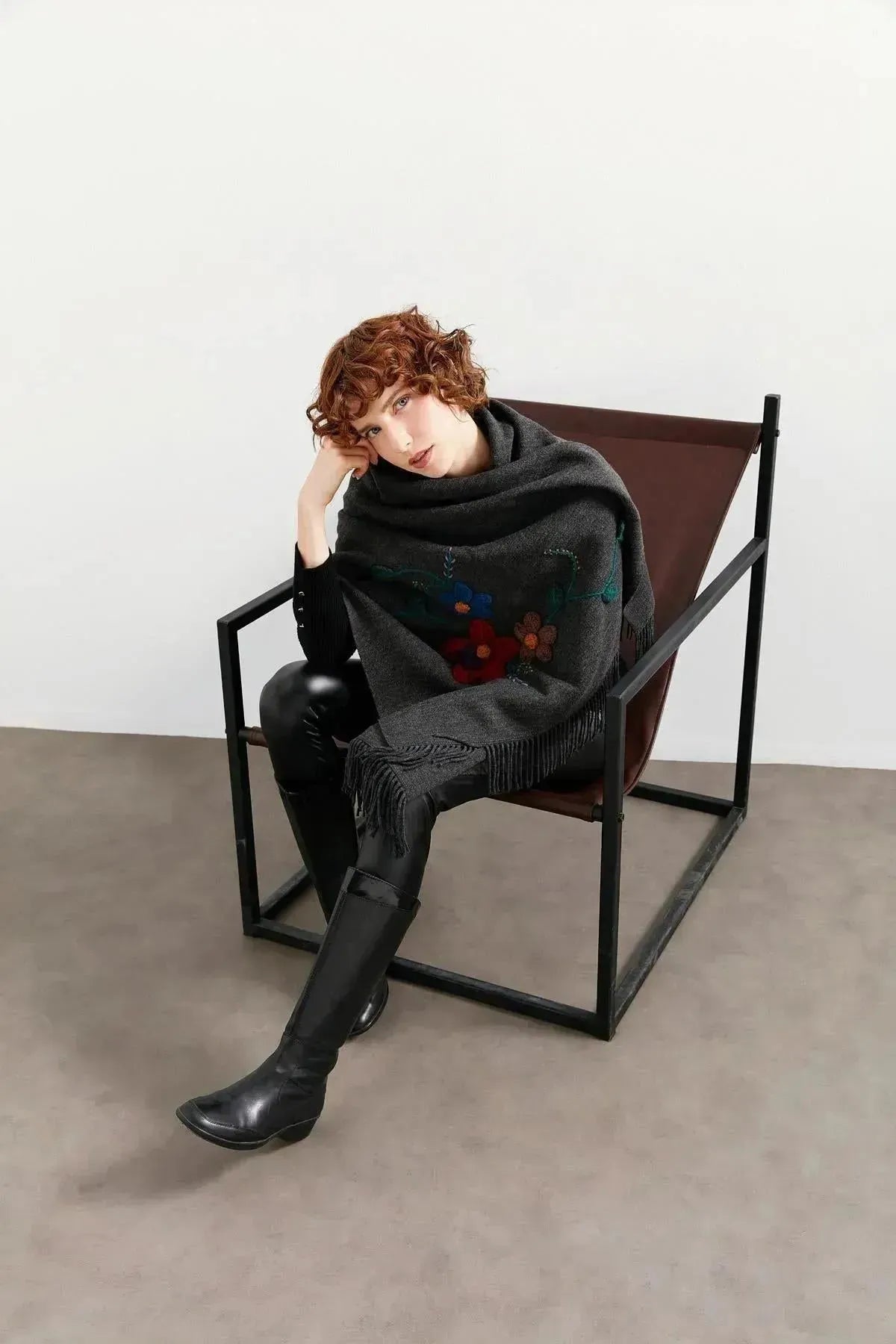 Women's Knitted Flower Embroidered Tassel Shawl