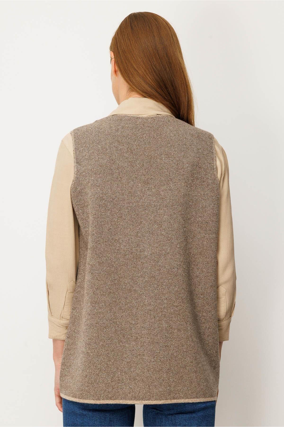 V-Neck Embroidered Zippered Short Vest