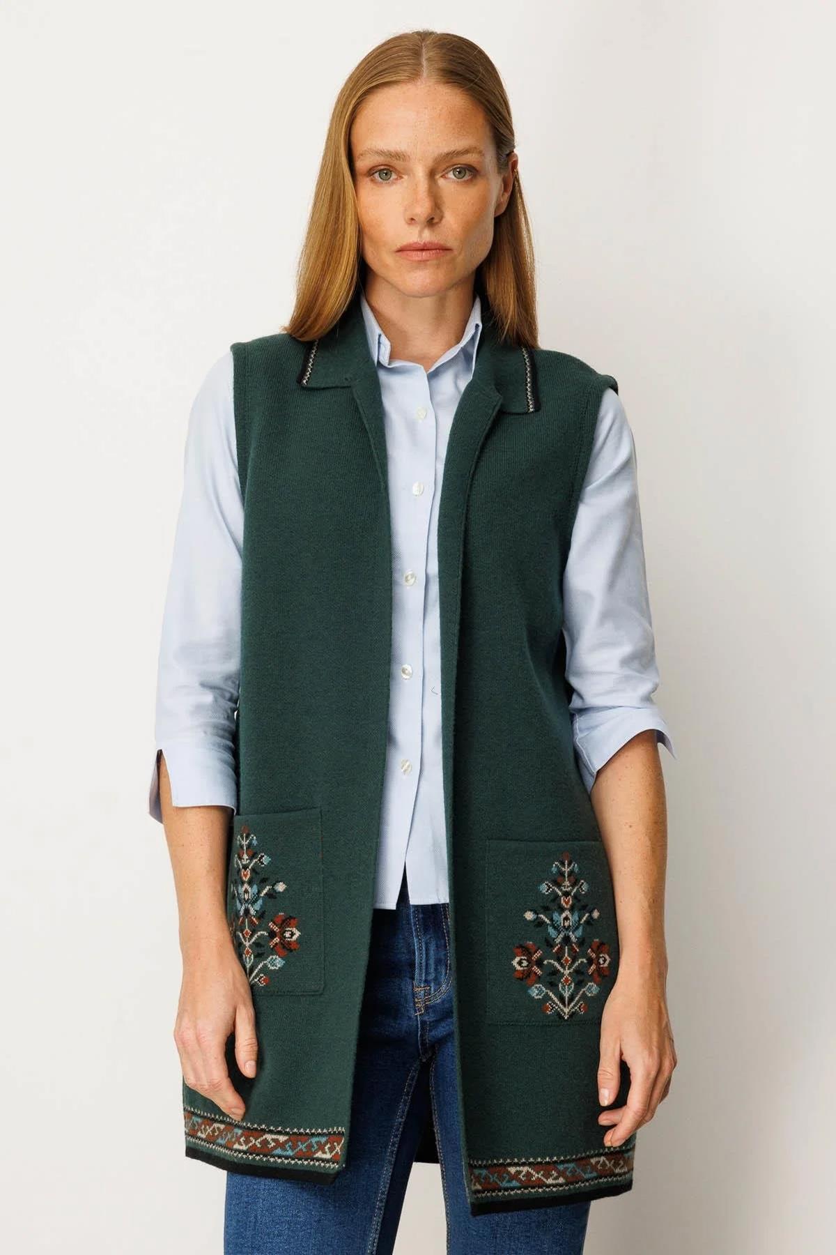 Polo Collar Long Vest with Kilim Pattern on the Hem