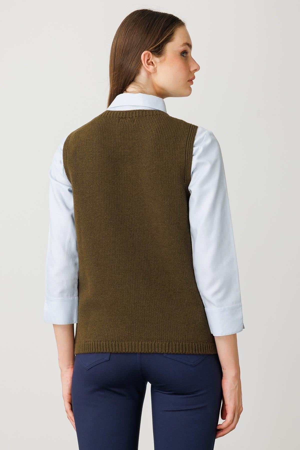 Crew Neck Floral Embroidered Sweater with Pocket