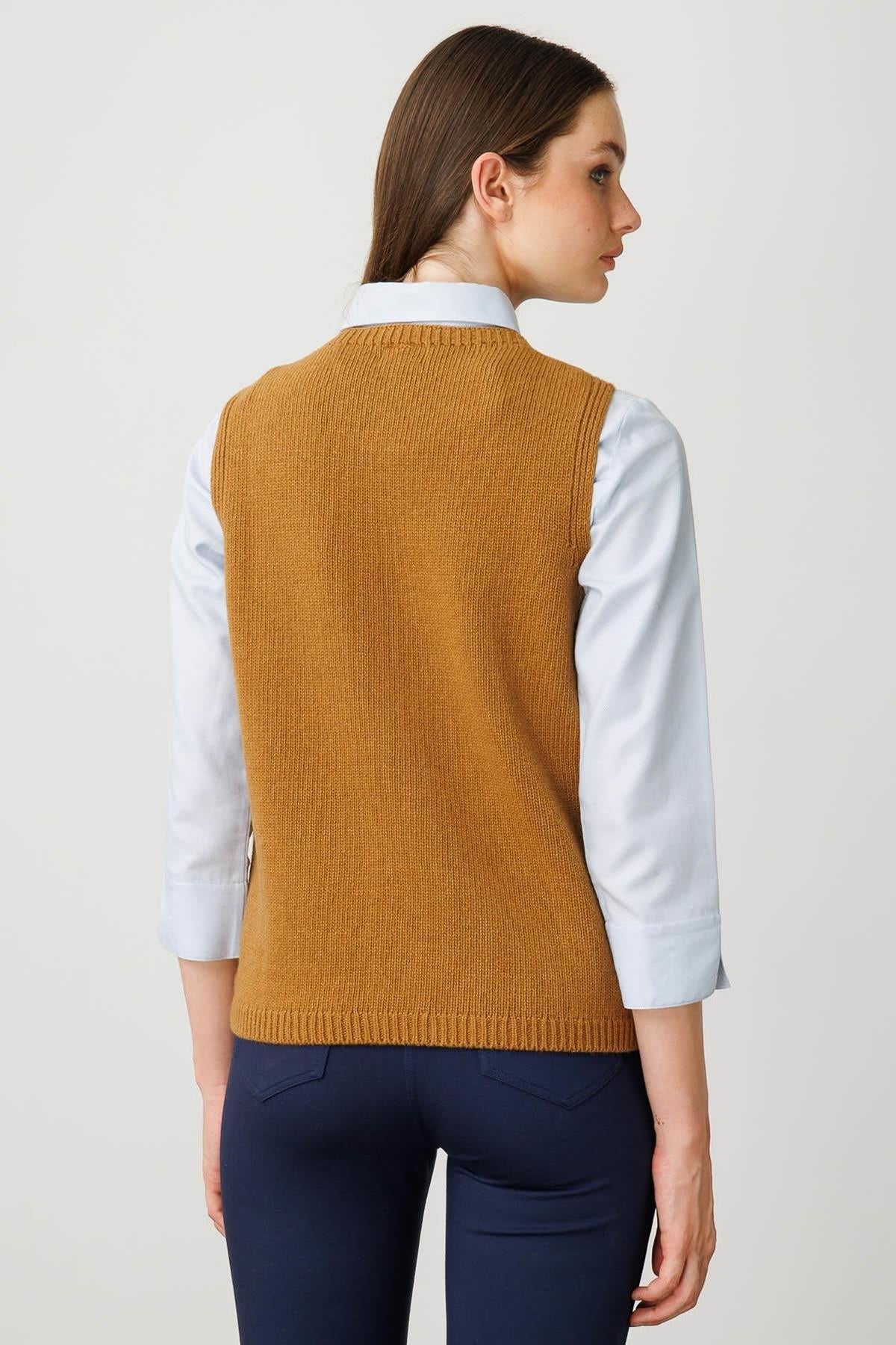 Crew Neck Floral Embroidered Sweater with Pocket