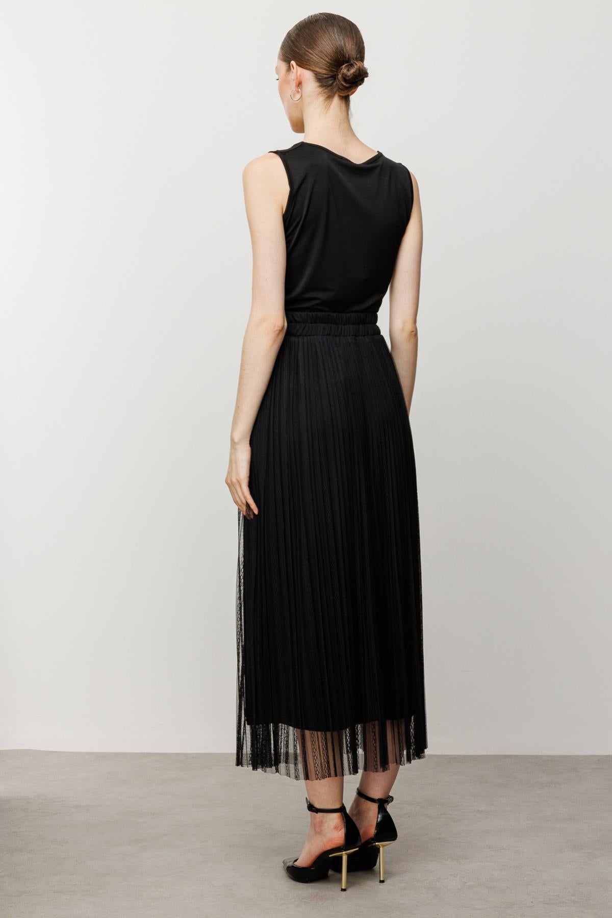 Piliseli Tül Detaylı Uzun Etek