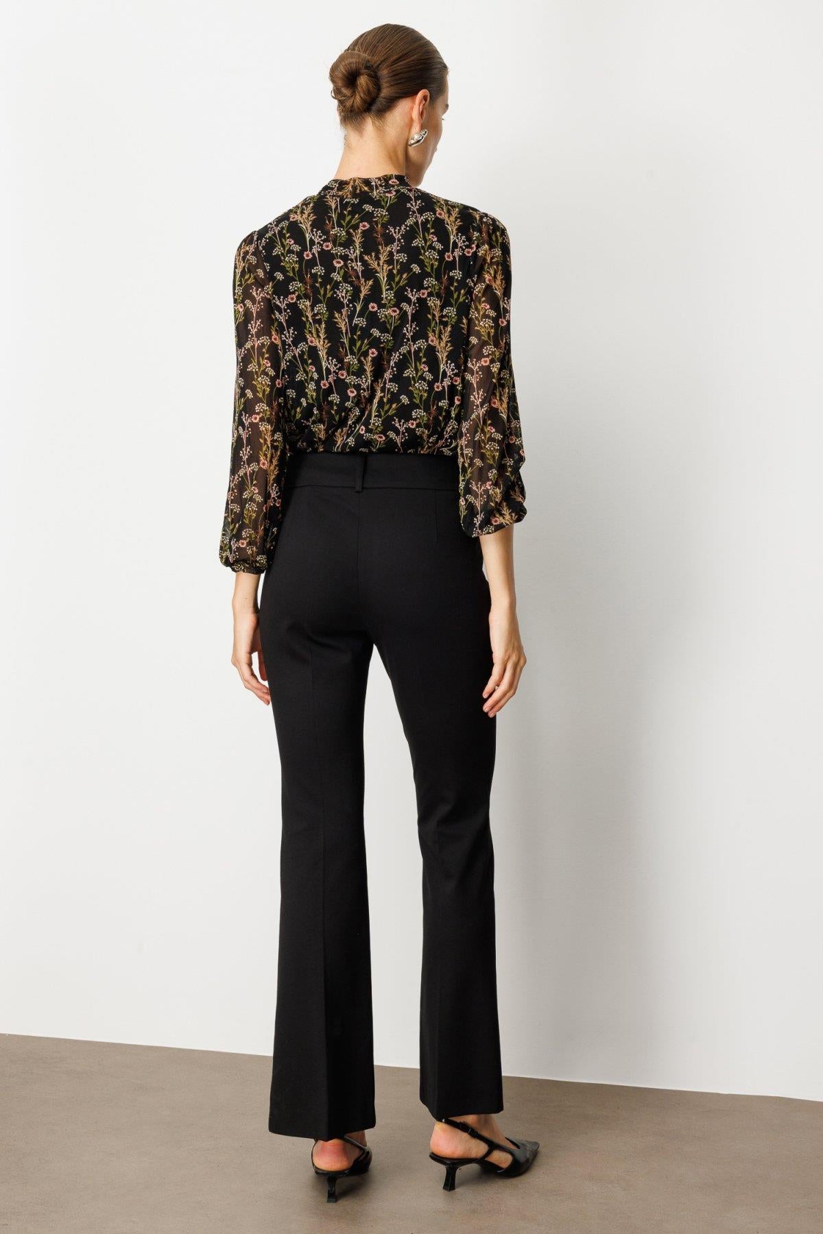 Bell-bottomed Pocketless Trousers