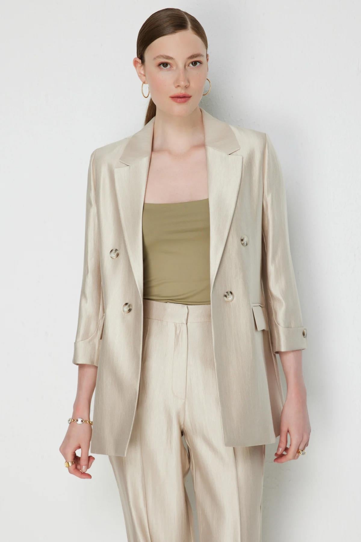 Katlamalı Kol Ön Açık Vatkalı Ceket