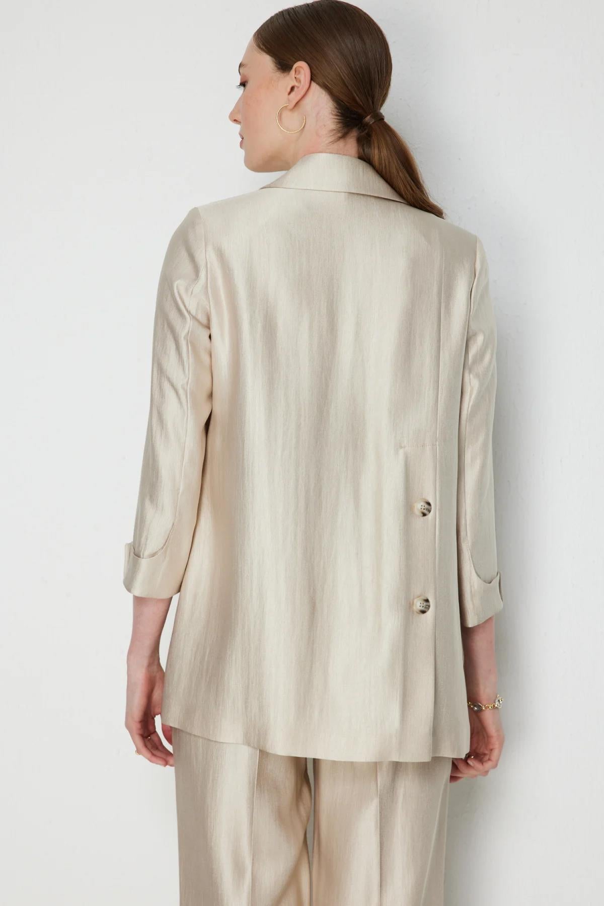 Katlamalı Kol Ön Açık Vatkalı Ceket