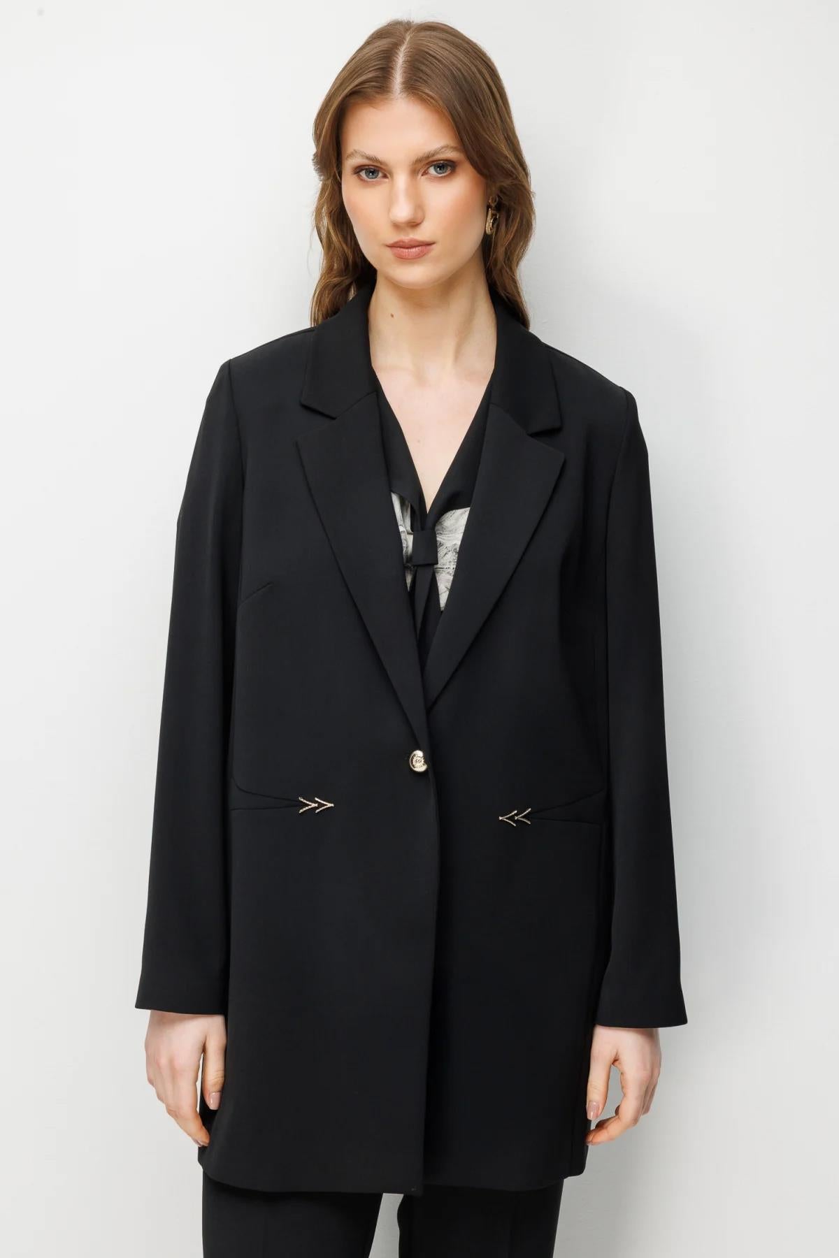 Metal Aksesuarlı Tek Düğme Büyük Beden Ceket