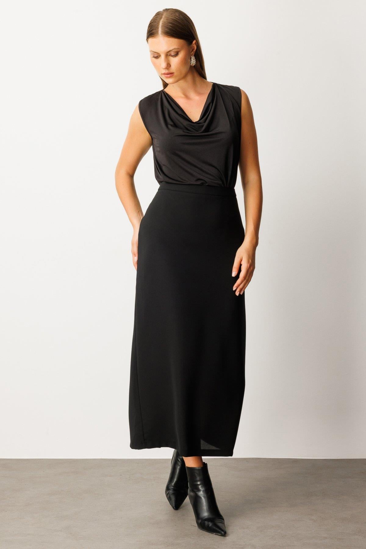 Crepe Plus Size Skirt with a Slit Look on the Back
