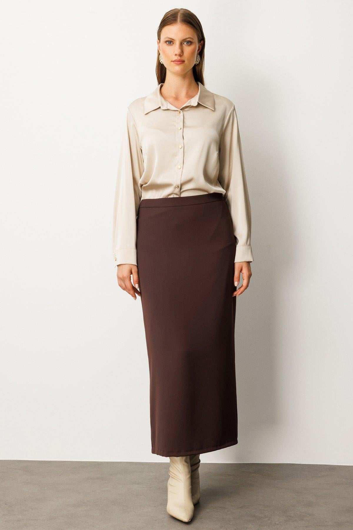 Crepe Plus Size Skirt with a Slit Look on the Back