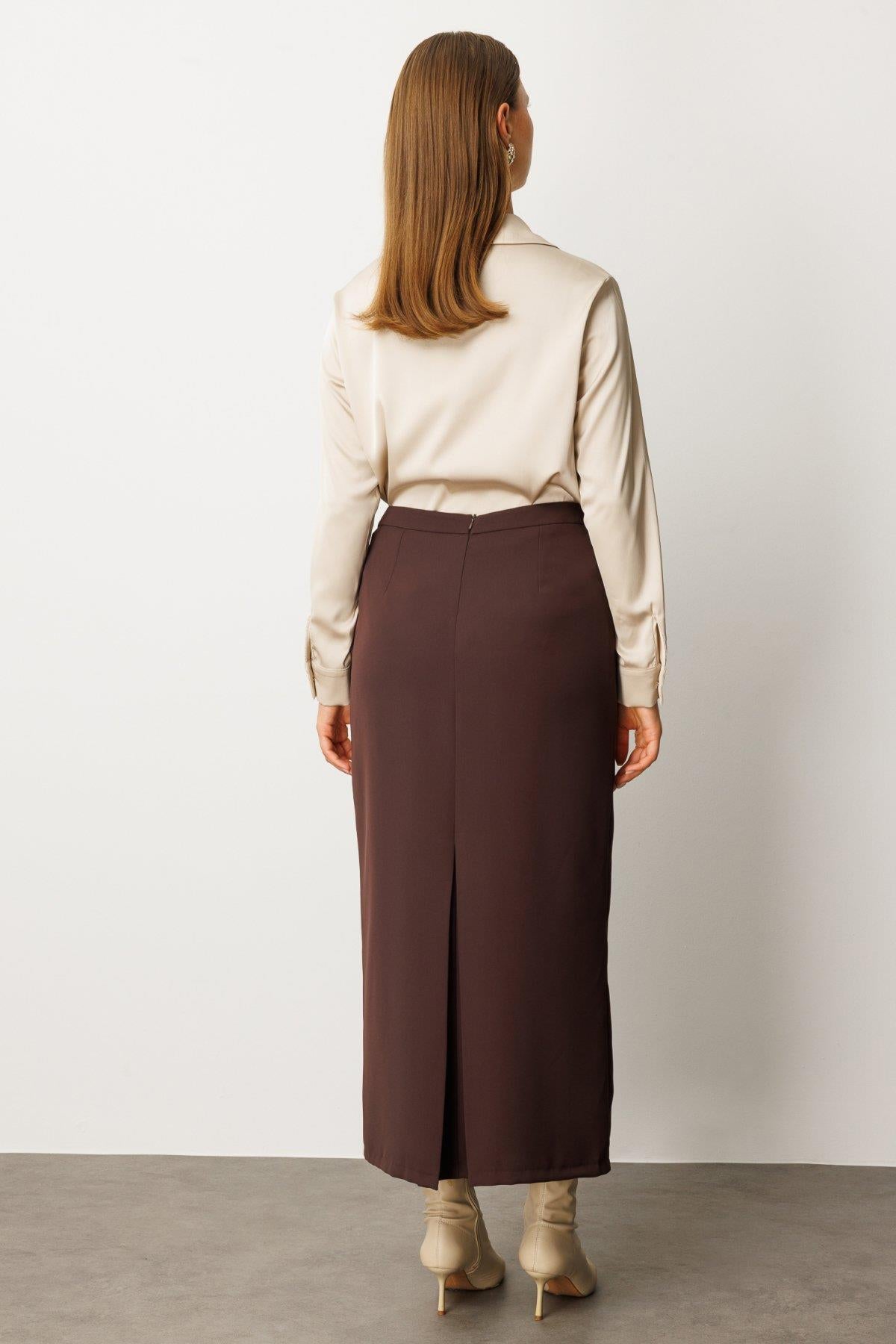 Crepe Plus Size Skirt with a Slit Look on the Back